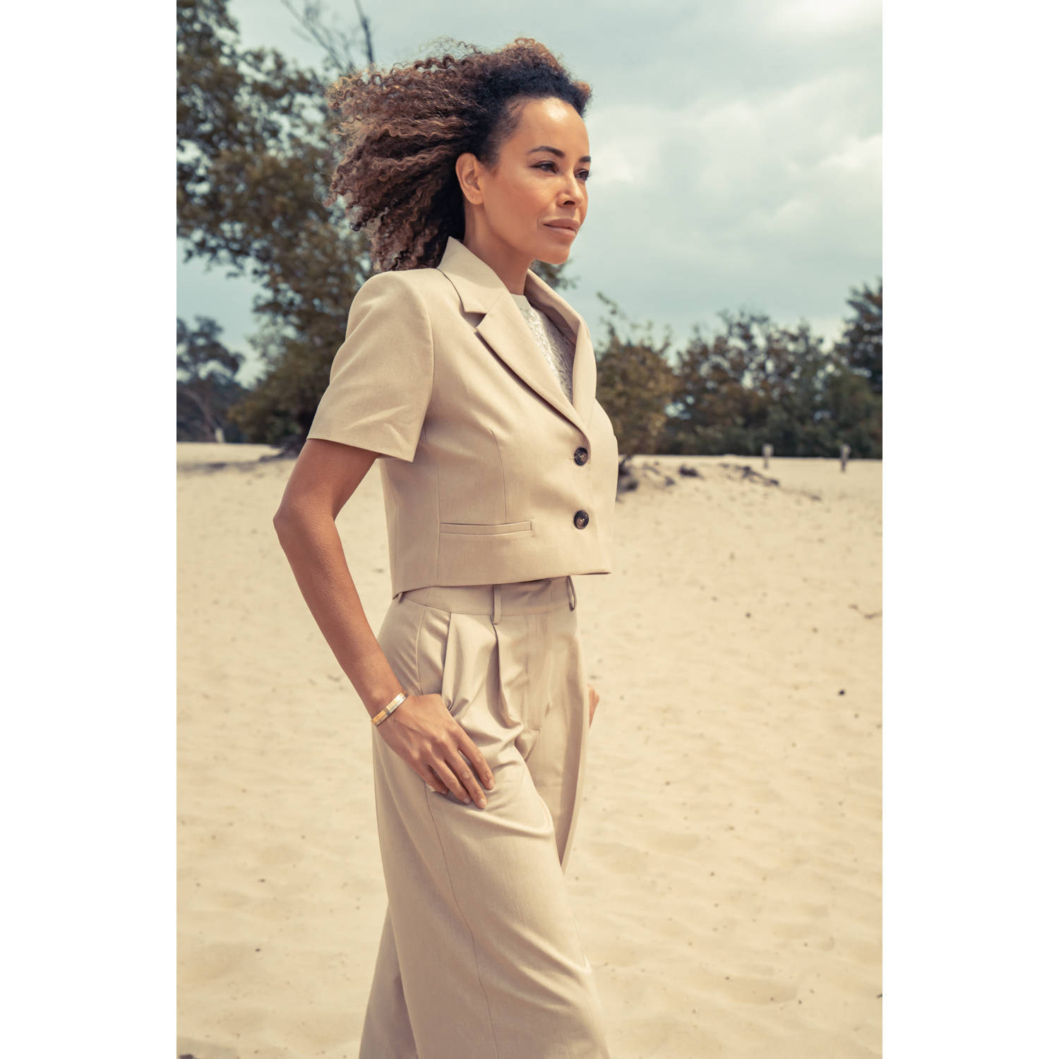 Est'seven cropped blazer beige