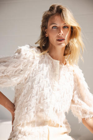 blouse ecru