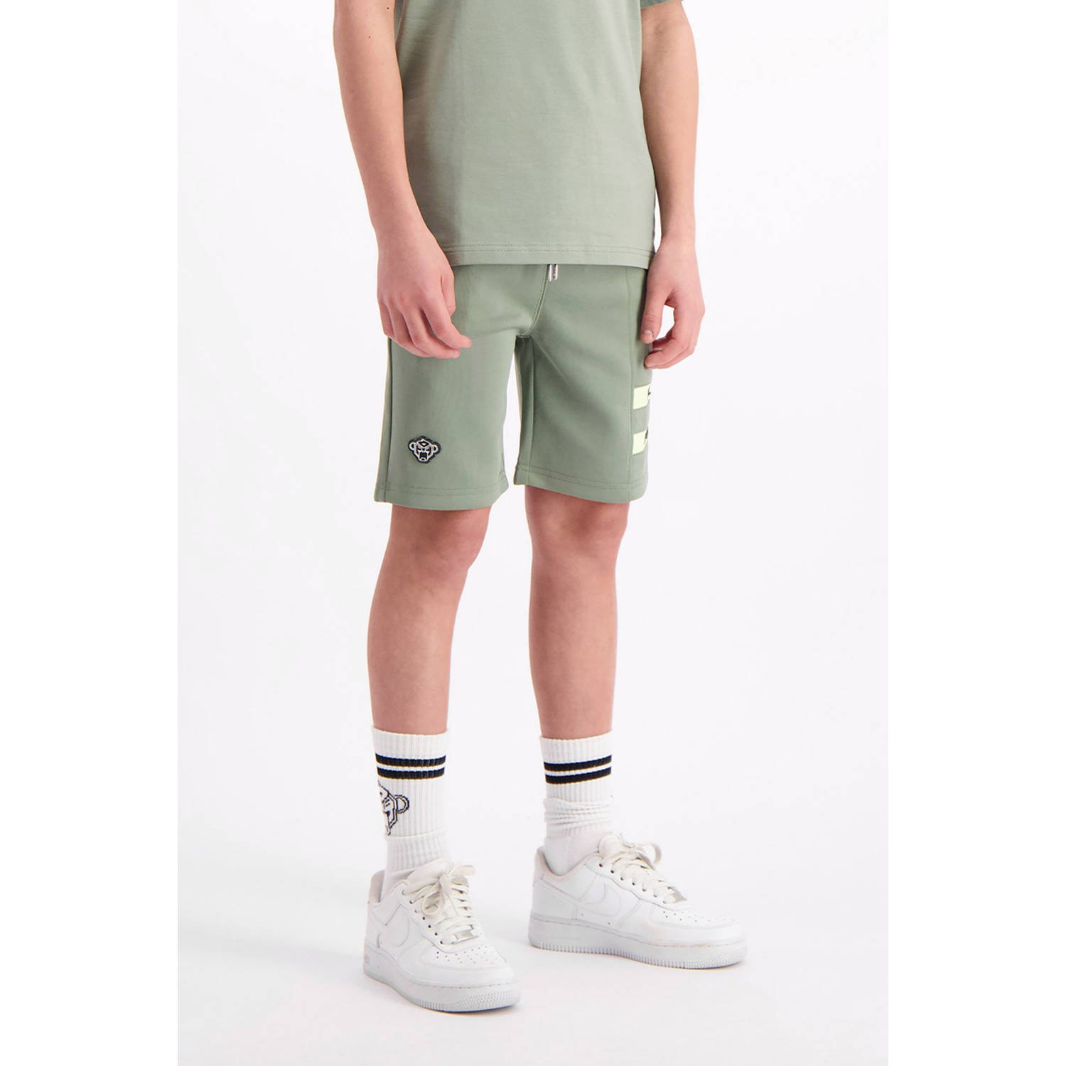 BLACK BANANAS regular sweatshort olijfgroen