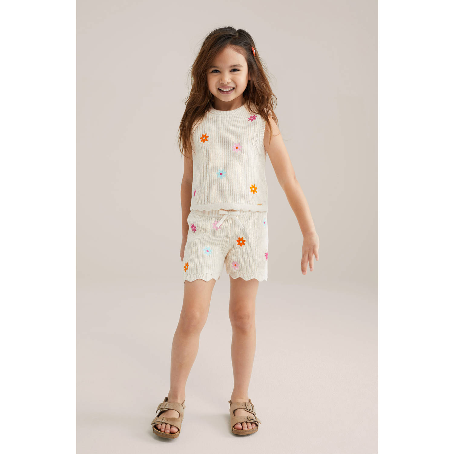 WE Fashion straight casual short ecru