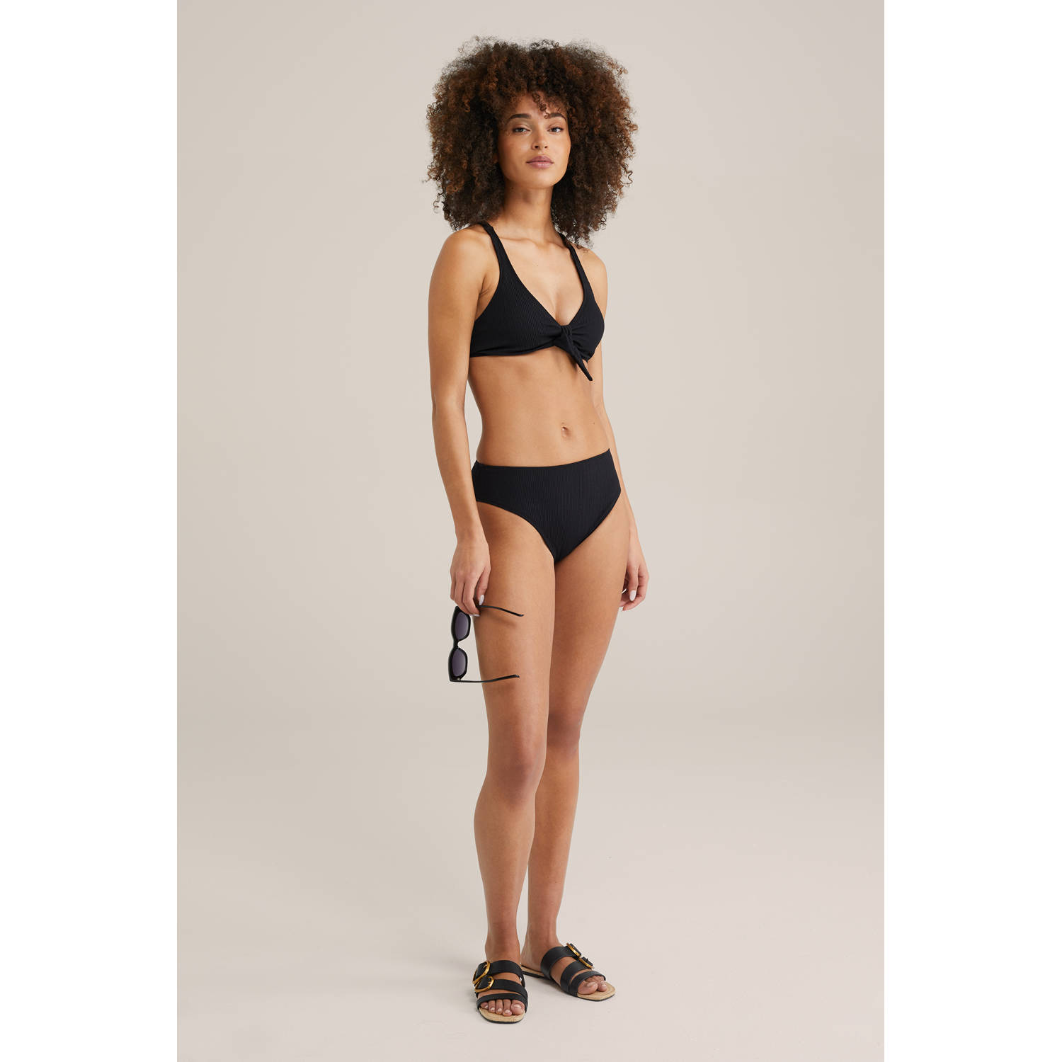 WE Fashion voorgevormde triangel bikinitop zwart