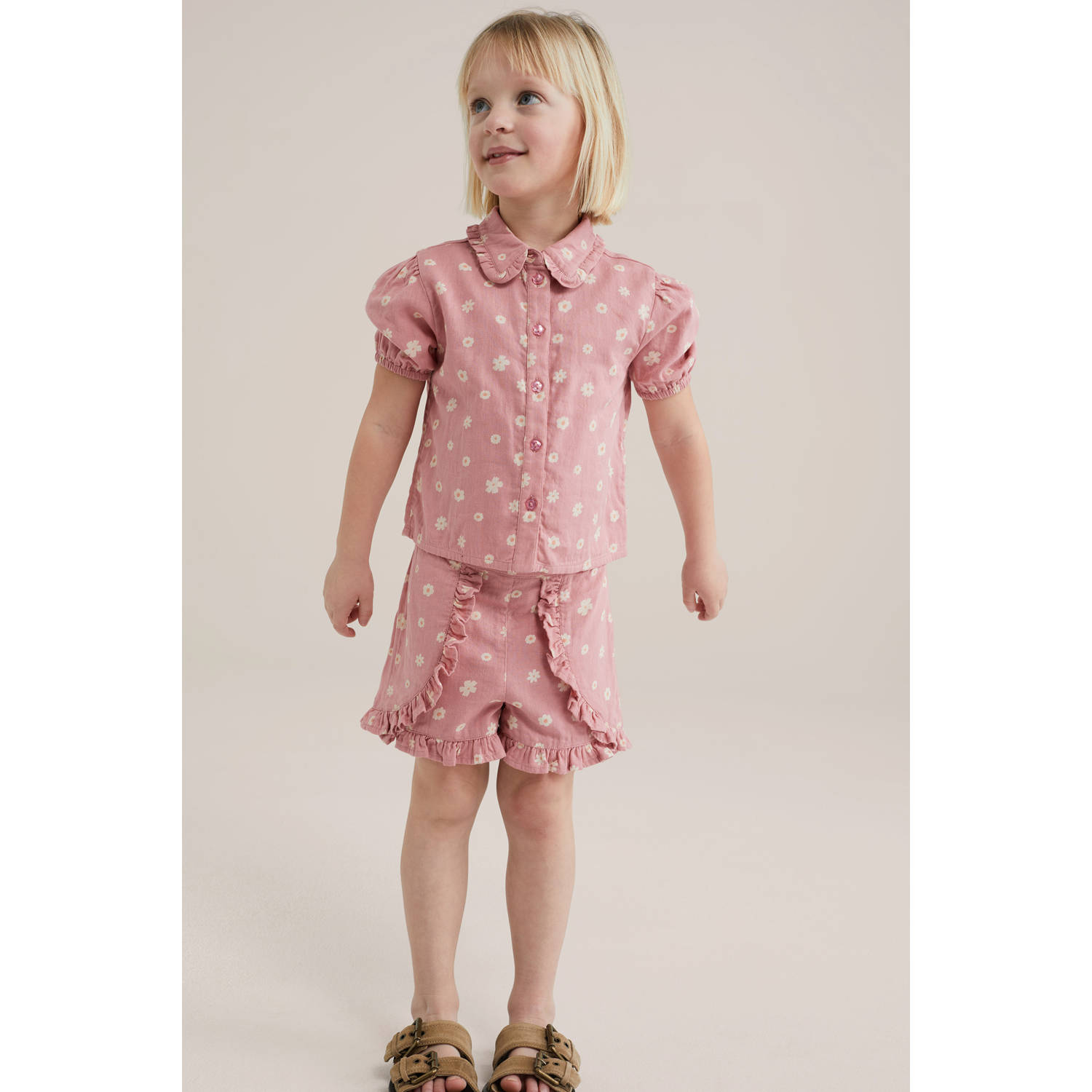 WE Fashion straight casual short lichtroze