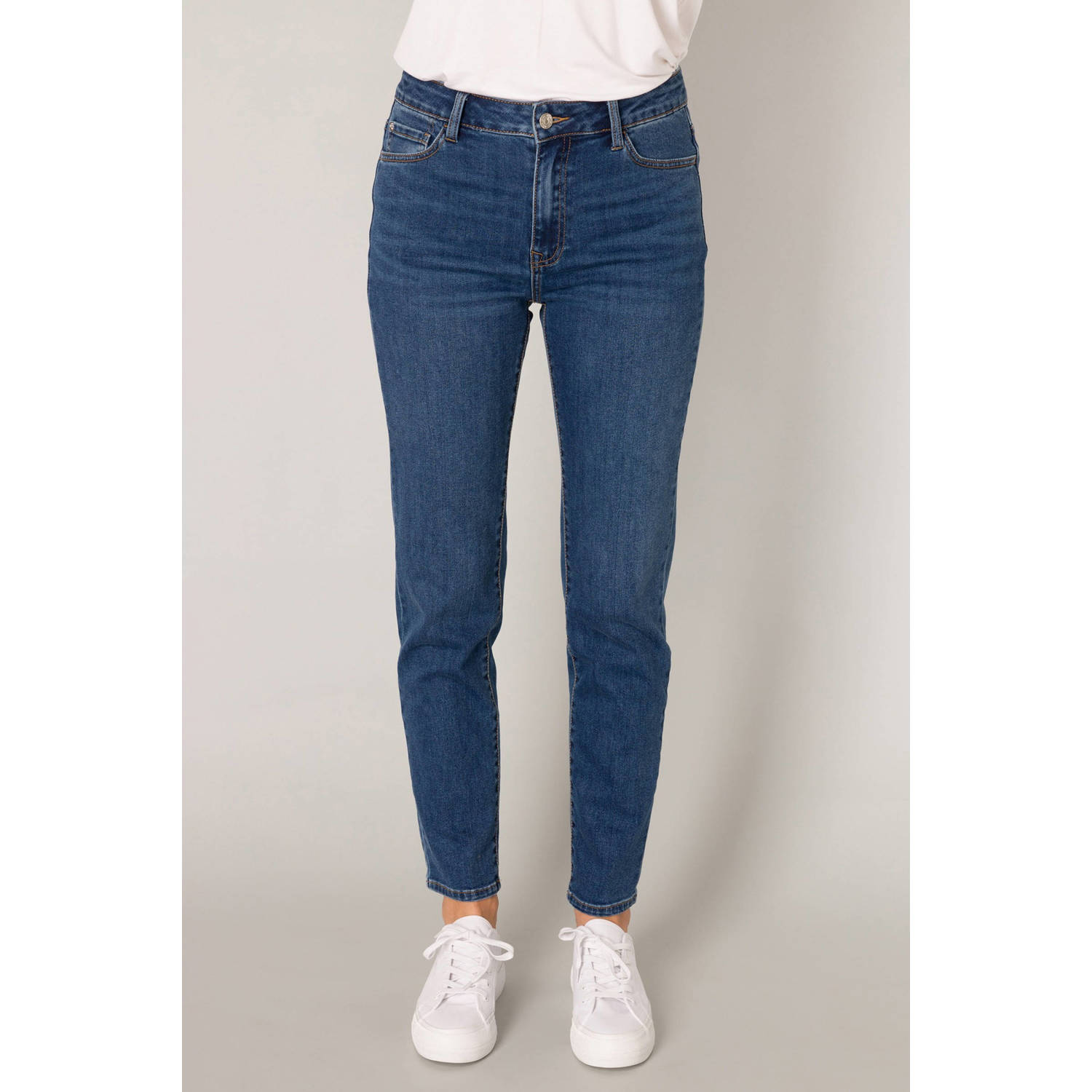Base Level Slim fit jeans Arin in blauwe wassing