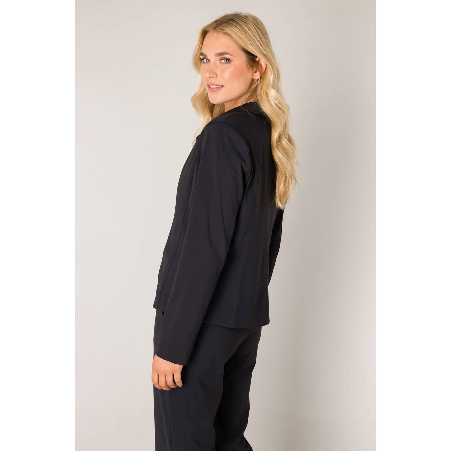 Base Level regular blazer zwart