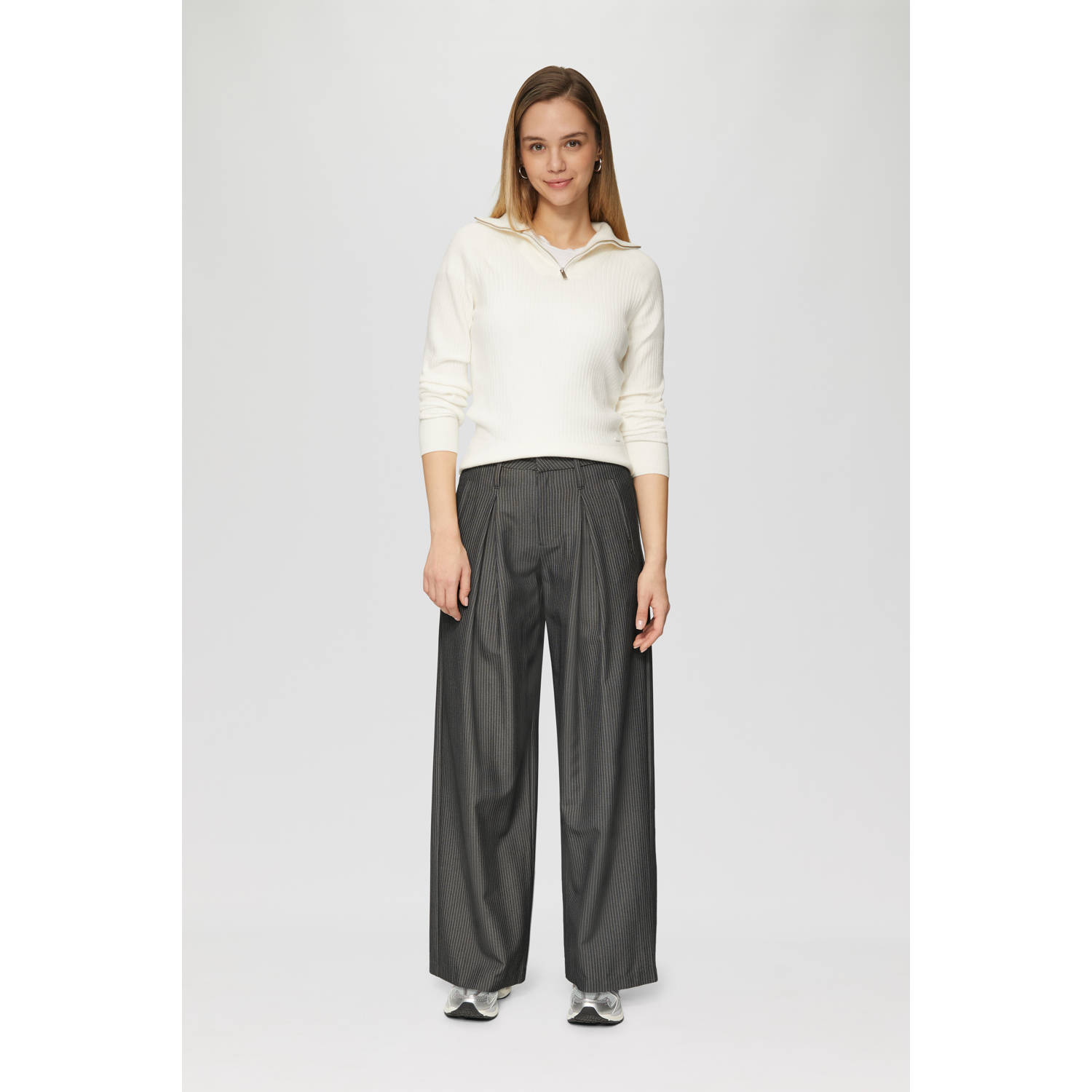 Q S by s.Oliver wide leg regular waist pantalon grijs