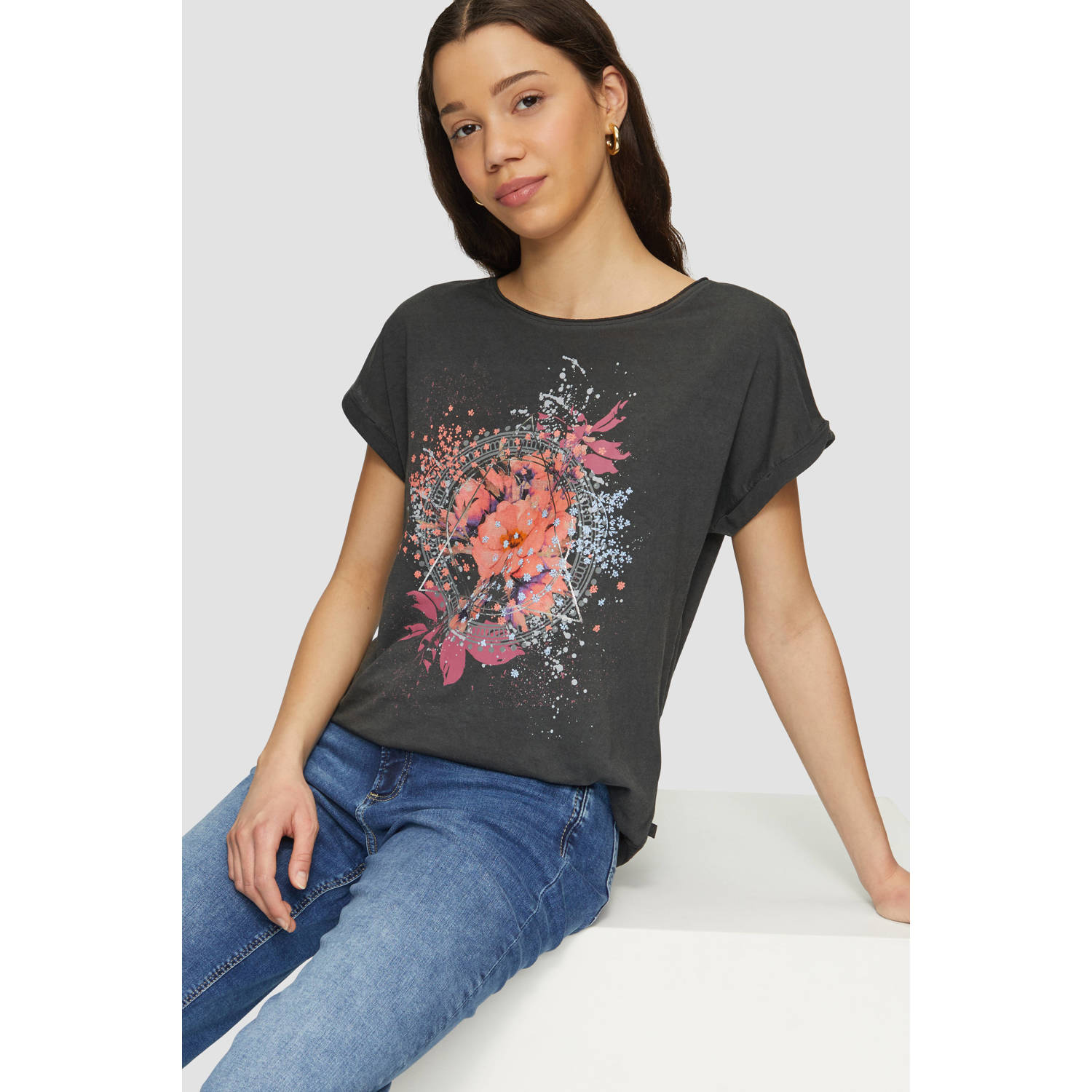 Q S designed by T-shirt met frontprint