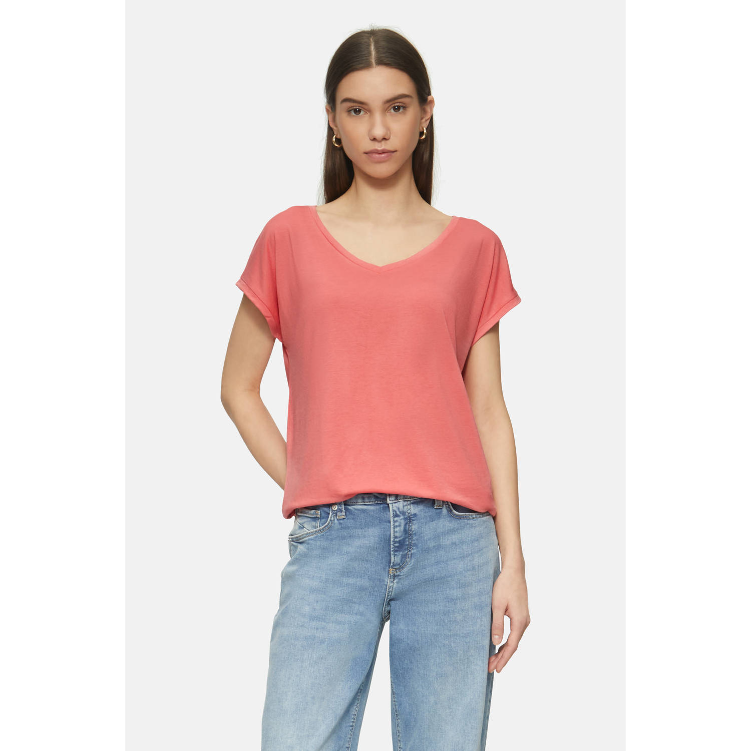 Q S designed by T-shirt met v-hals