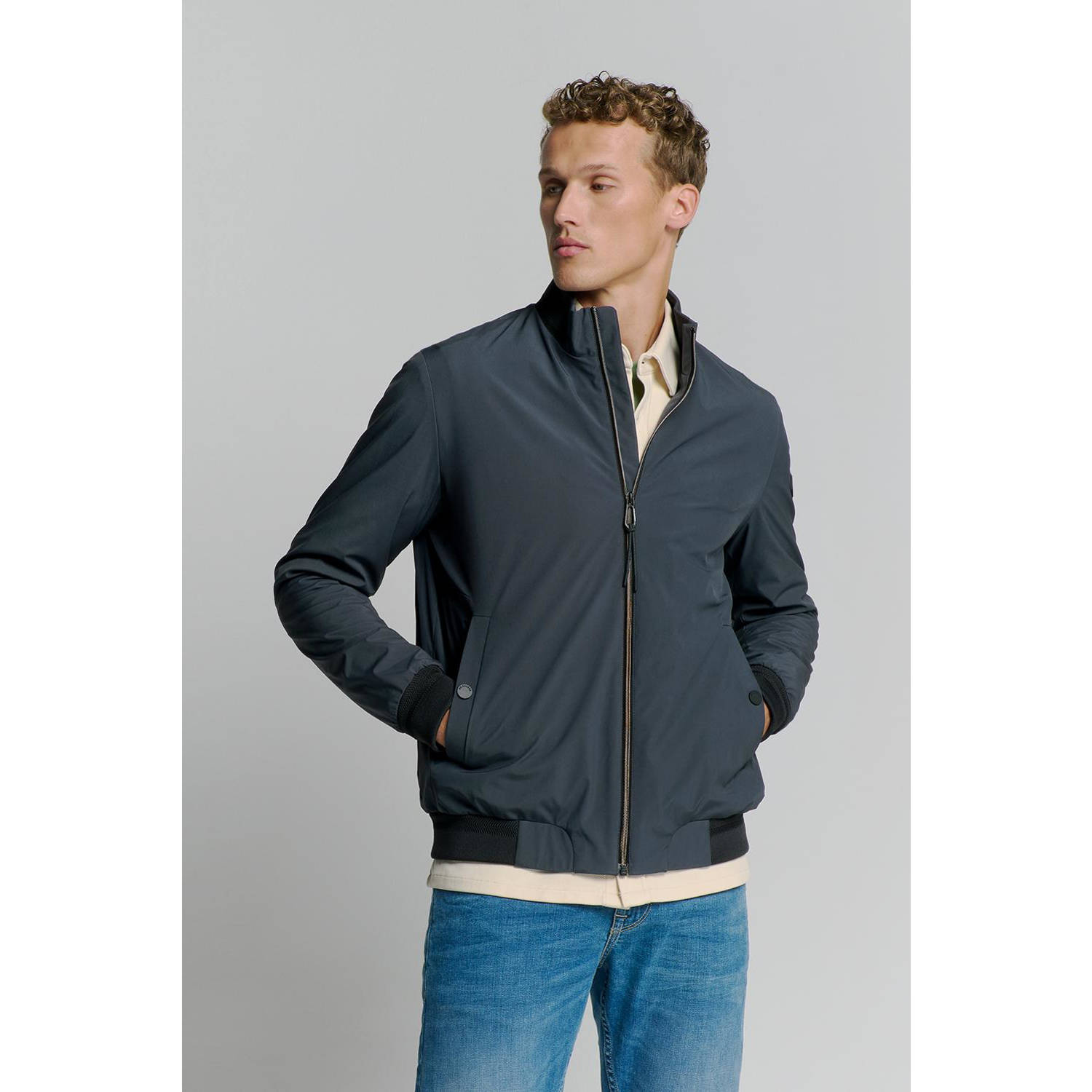 No Excess jack blauw