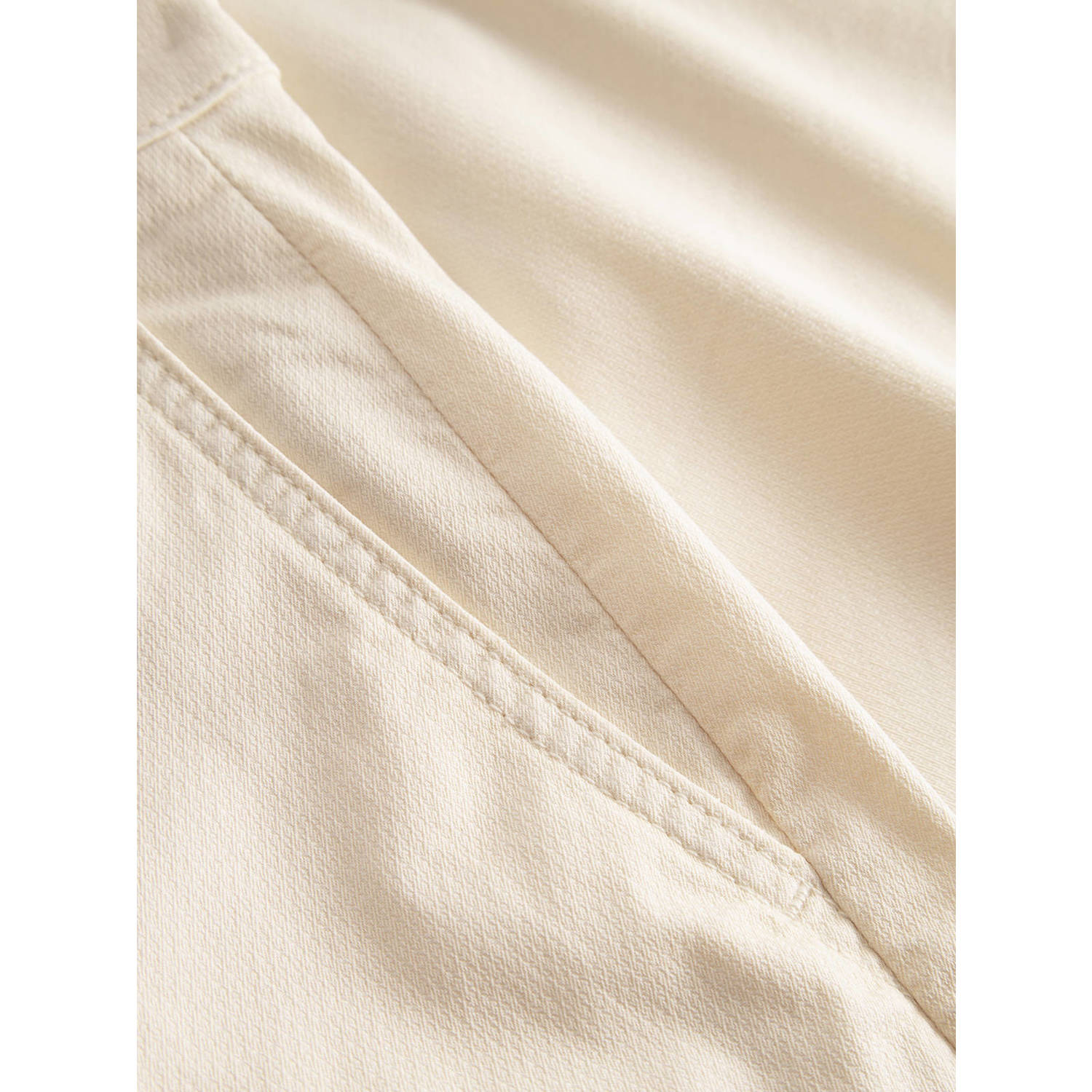 Gabba regular chino short met textuur ecru