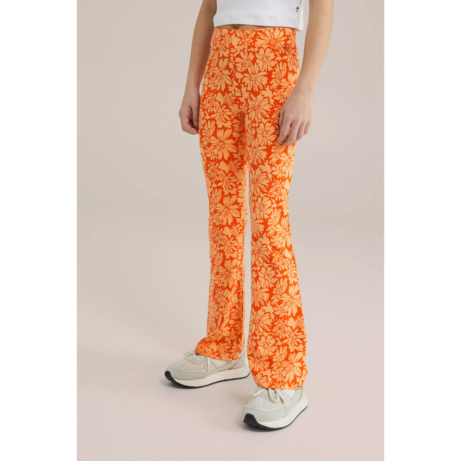 WE Fashion flared broek oranje