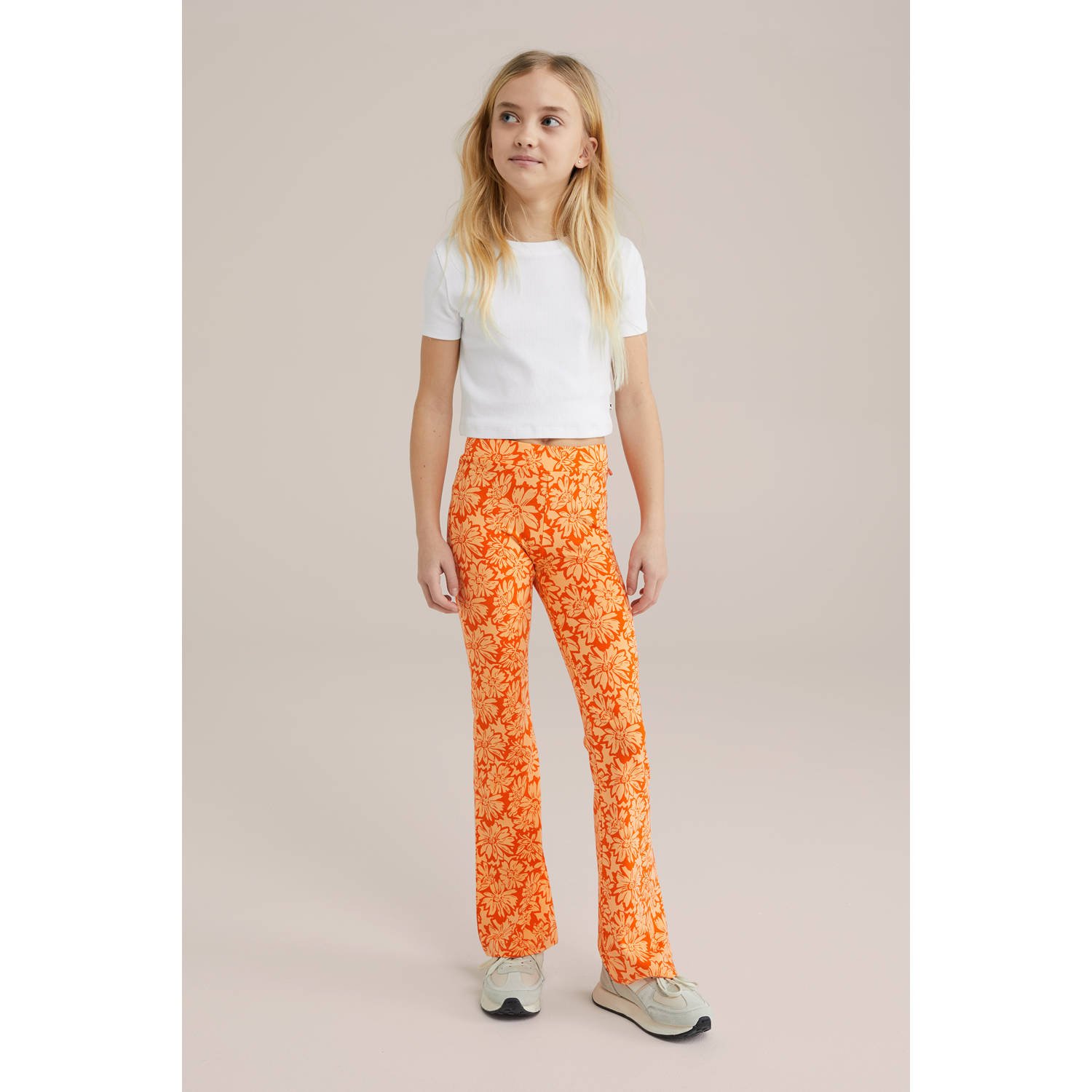 WE Fashion flared broek oranje