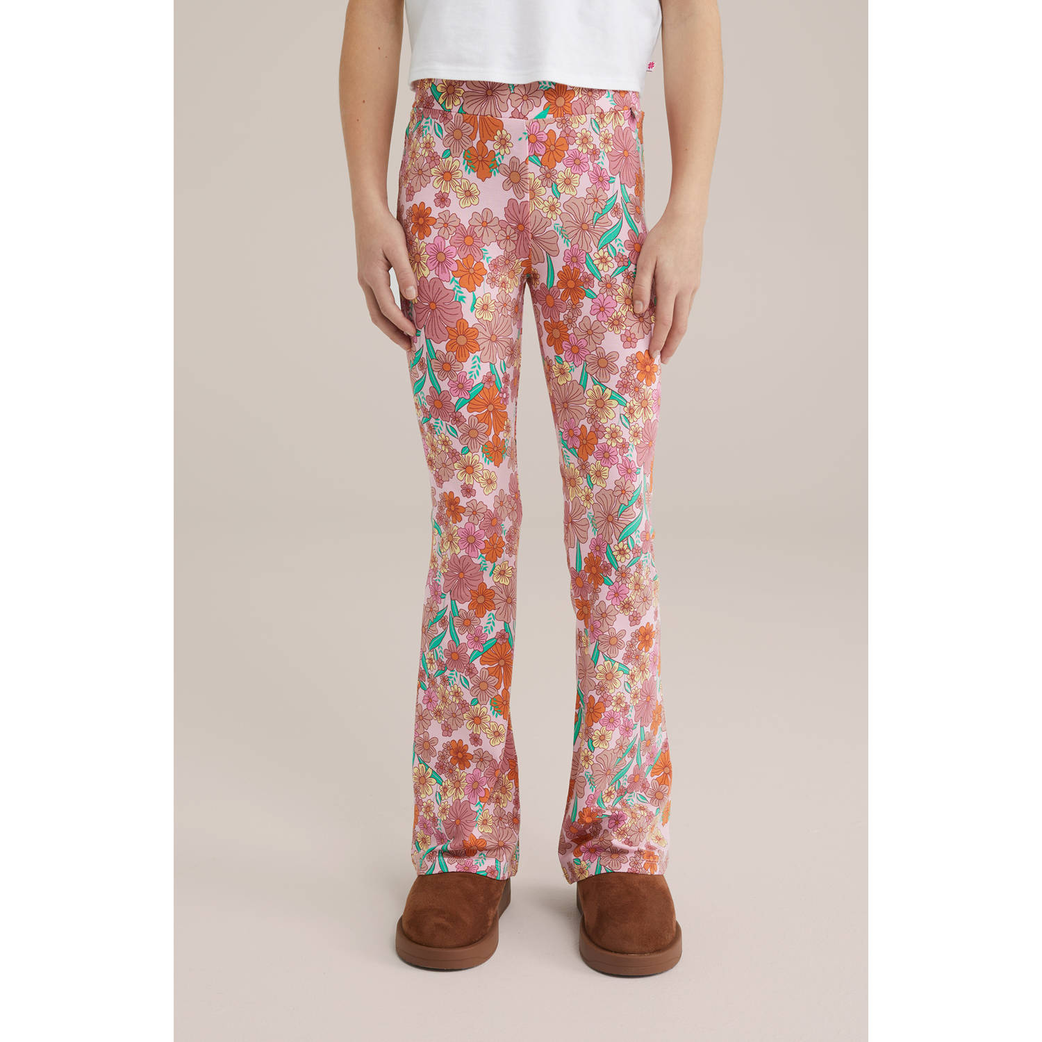 WE Fashion flared broek roze oranje groen