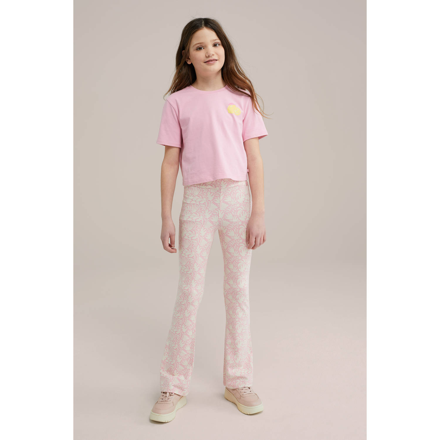 WE Fashion flared broek lichtroze ecru
