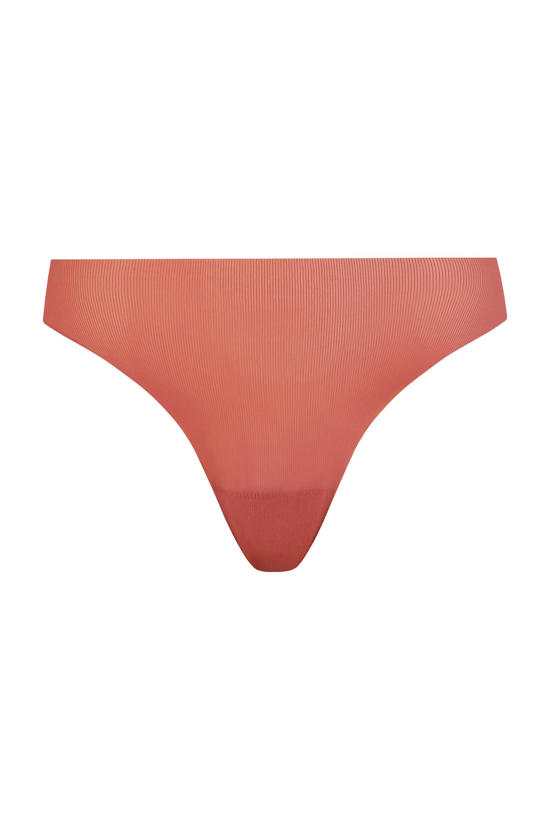 Chantelle strings