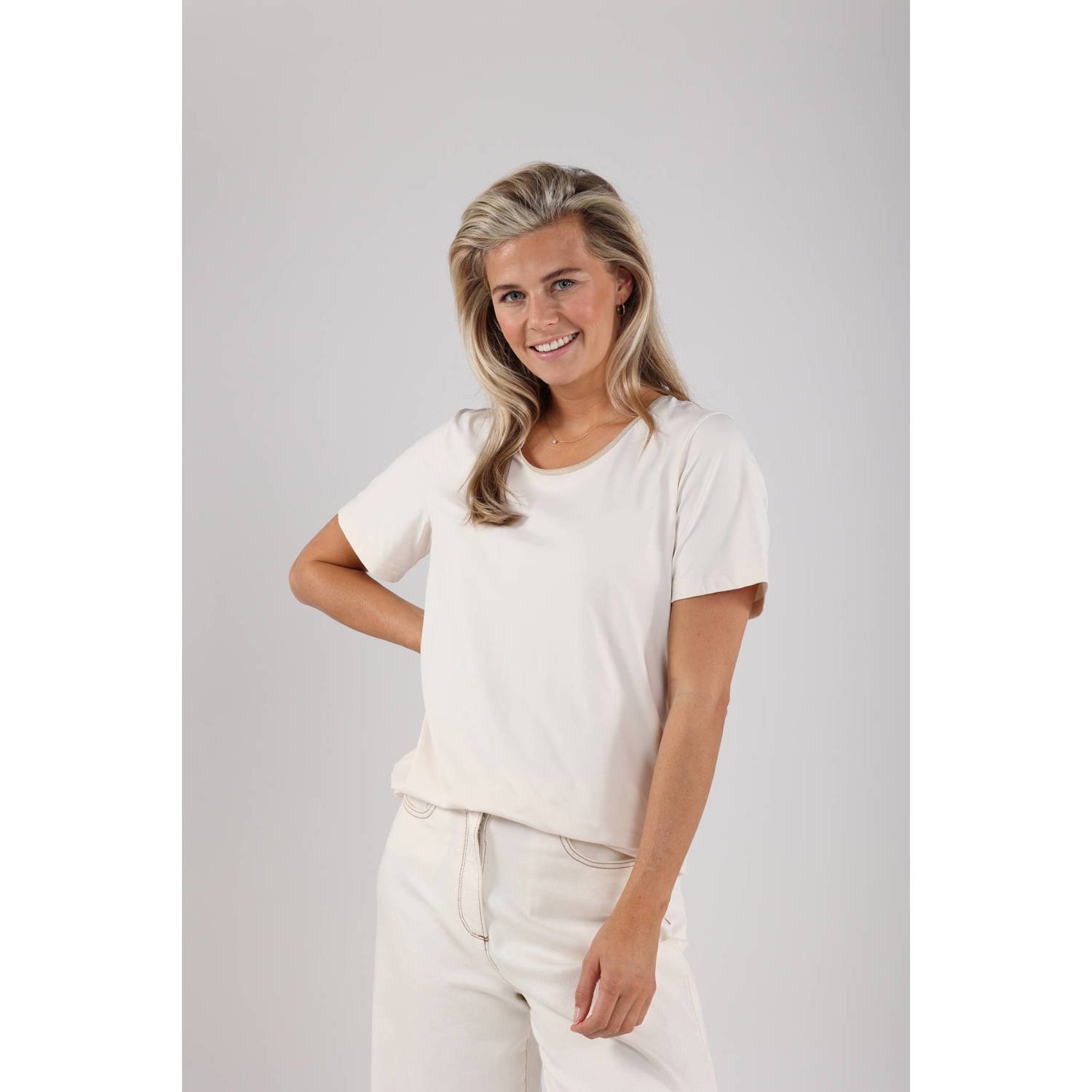 NUKUS Dames Tops & T-shirts Tirza Top Uni Gebroken Wit