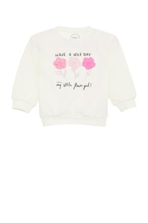 sweater wit