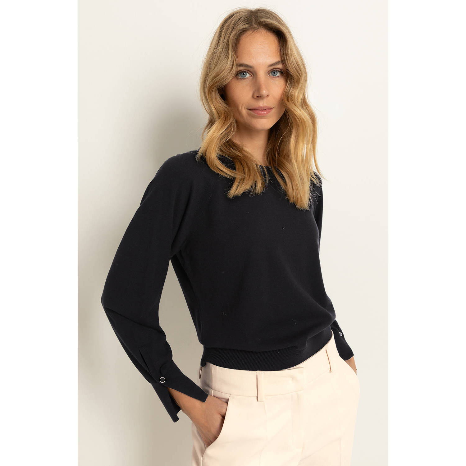 Claudia Sträter trui zwart fijn gebreid