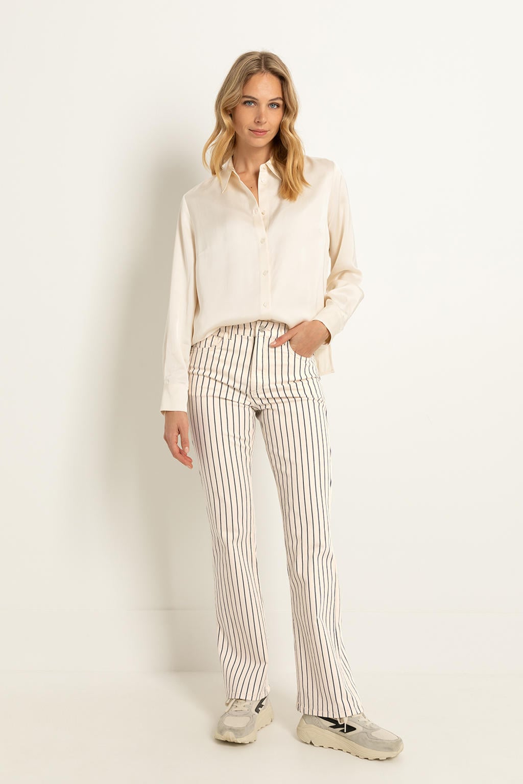 Ecru dames CLAUDIA BY CLAUDIA STRÄTER flared jeans van katoen met regular waist, rits- en knoopsluiting en effen