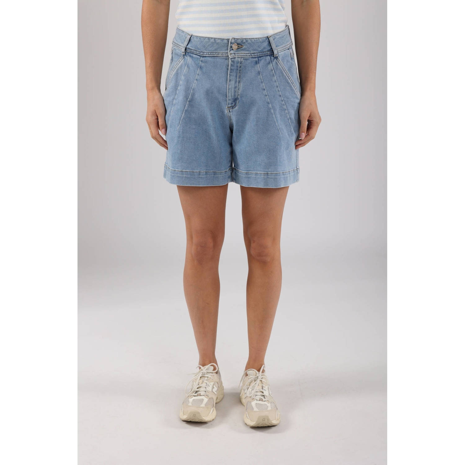 NUKUS regular waist denim short light blue denim