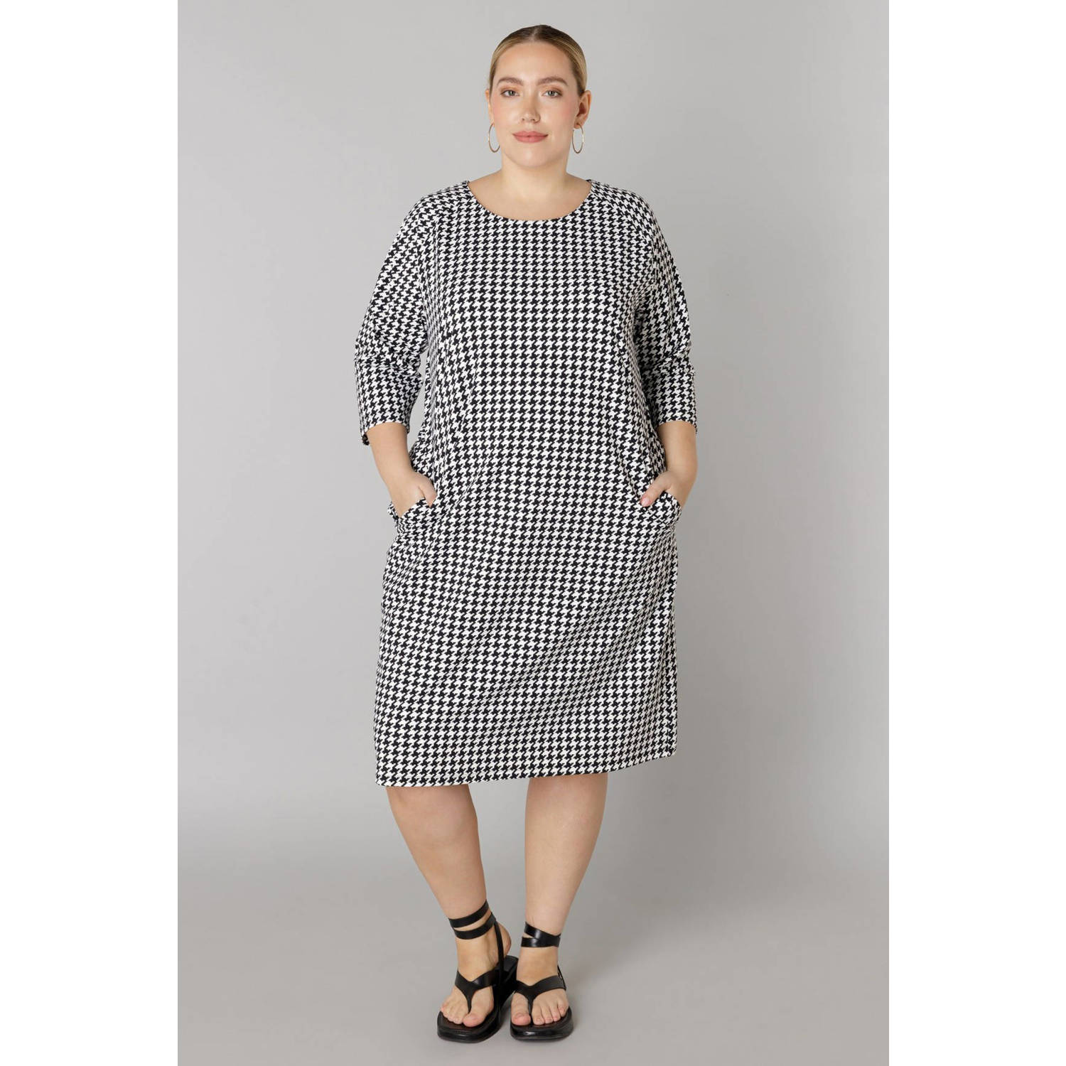 Colletta midi jurk zwart
