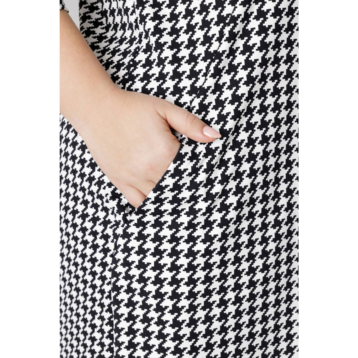 Colletta midi jurk zwart