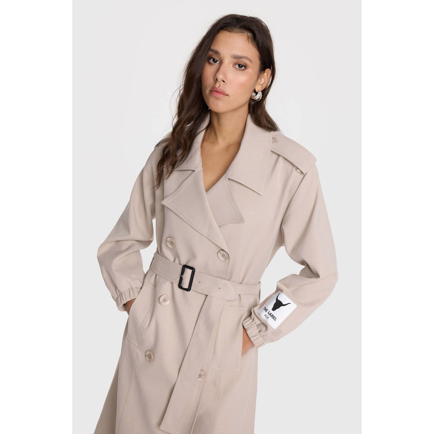 Alix The Label Elegante Trenchcoat met Modern Design Beige Dames