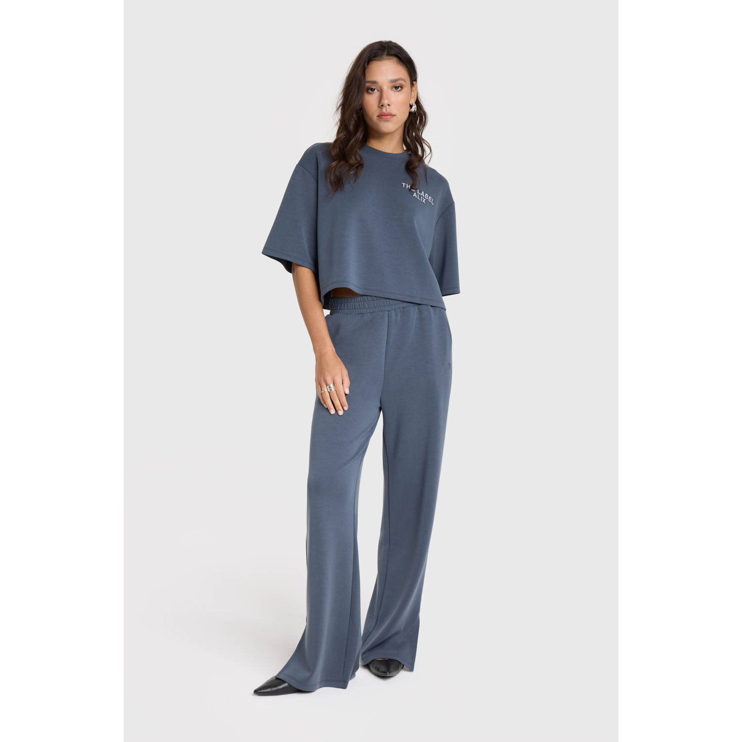 ALIX THE LABEL Dames Broeken Ladies Knitted Flowy Side Slit Pants Donkergrijs