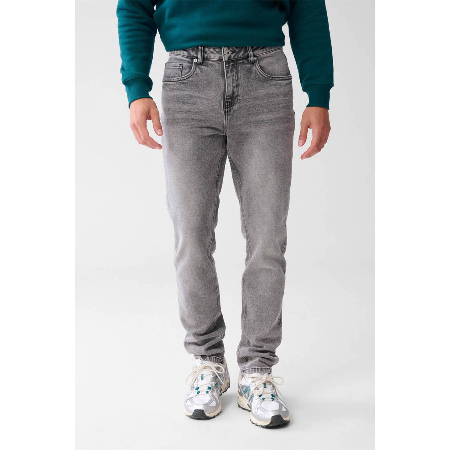 Shoeby tapered L32 jeans grijs