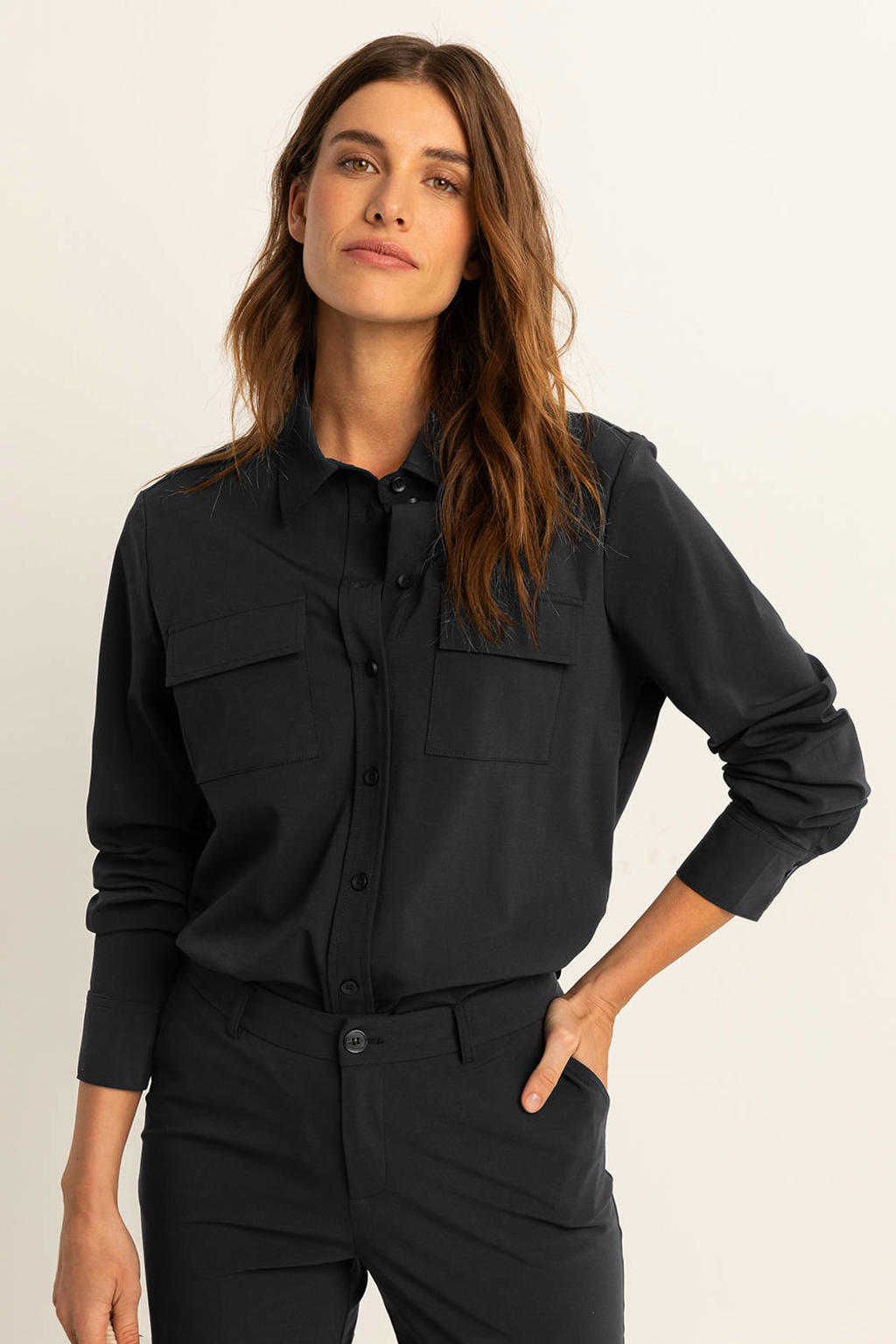 Zwarte dames Expresso blouse van travelstof van polyamide met effen, lange mouwen, klassieke kraag en knoopsluiting