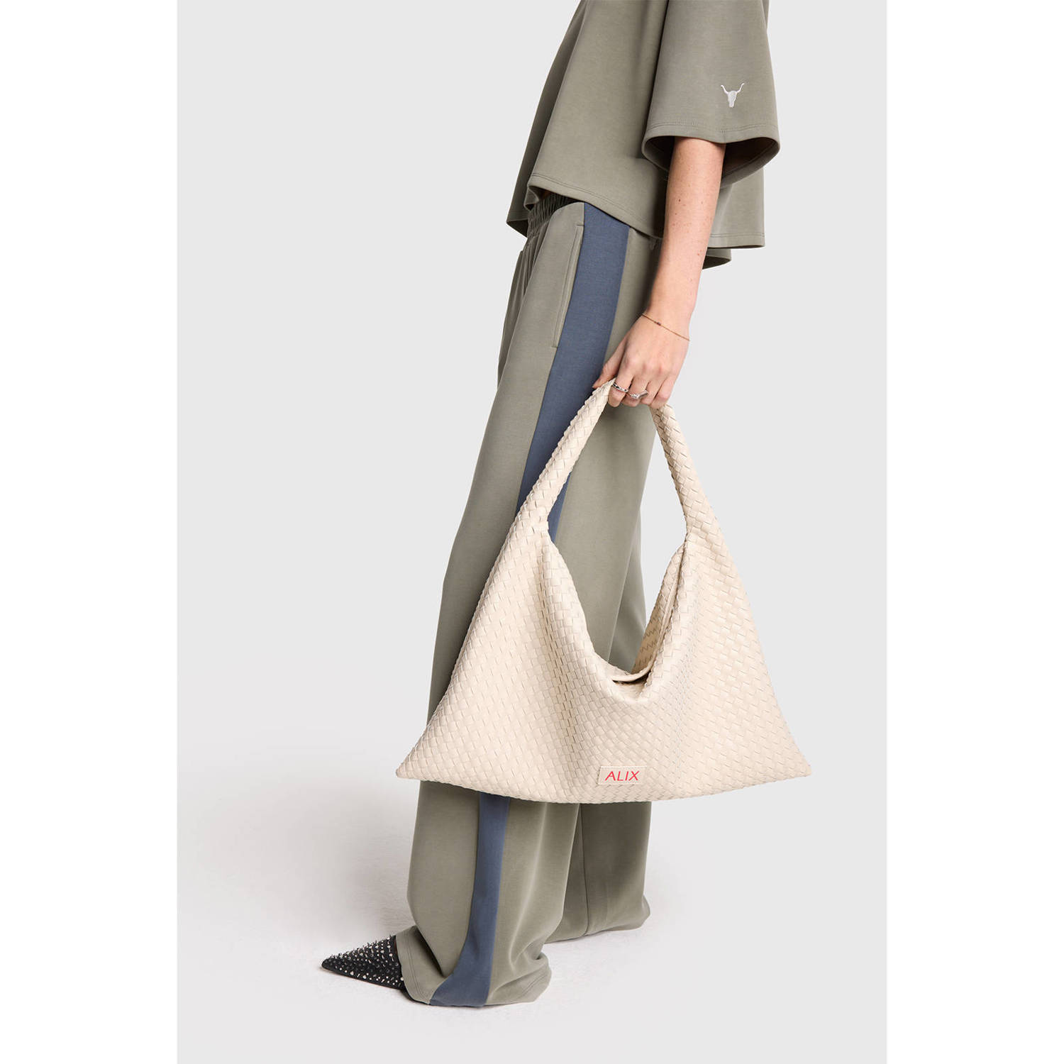 Alix the Label geweven schoudertas beige