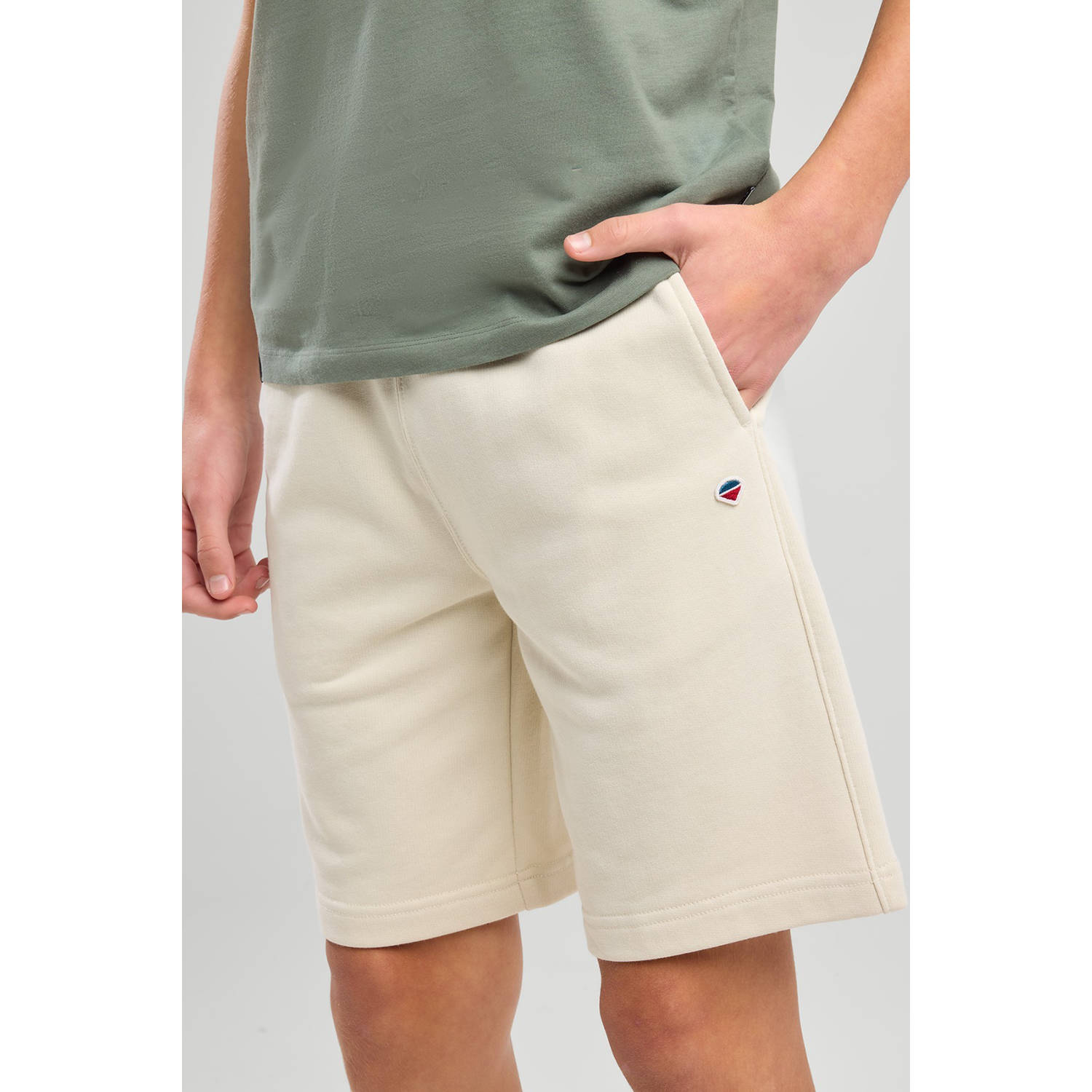 America Today sweatshort ecru