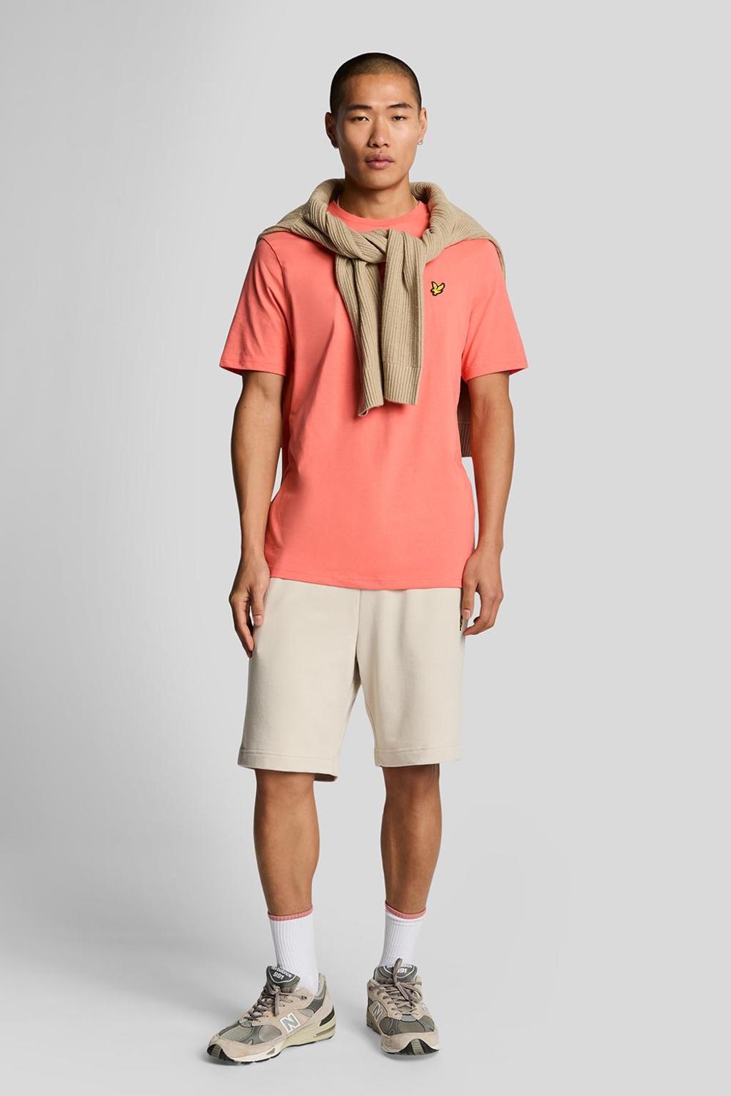 Koraalrode heren Lyle & Scott T-shirt van katoen met effen, korte mouwen en ronde hals