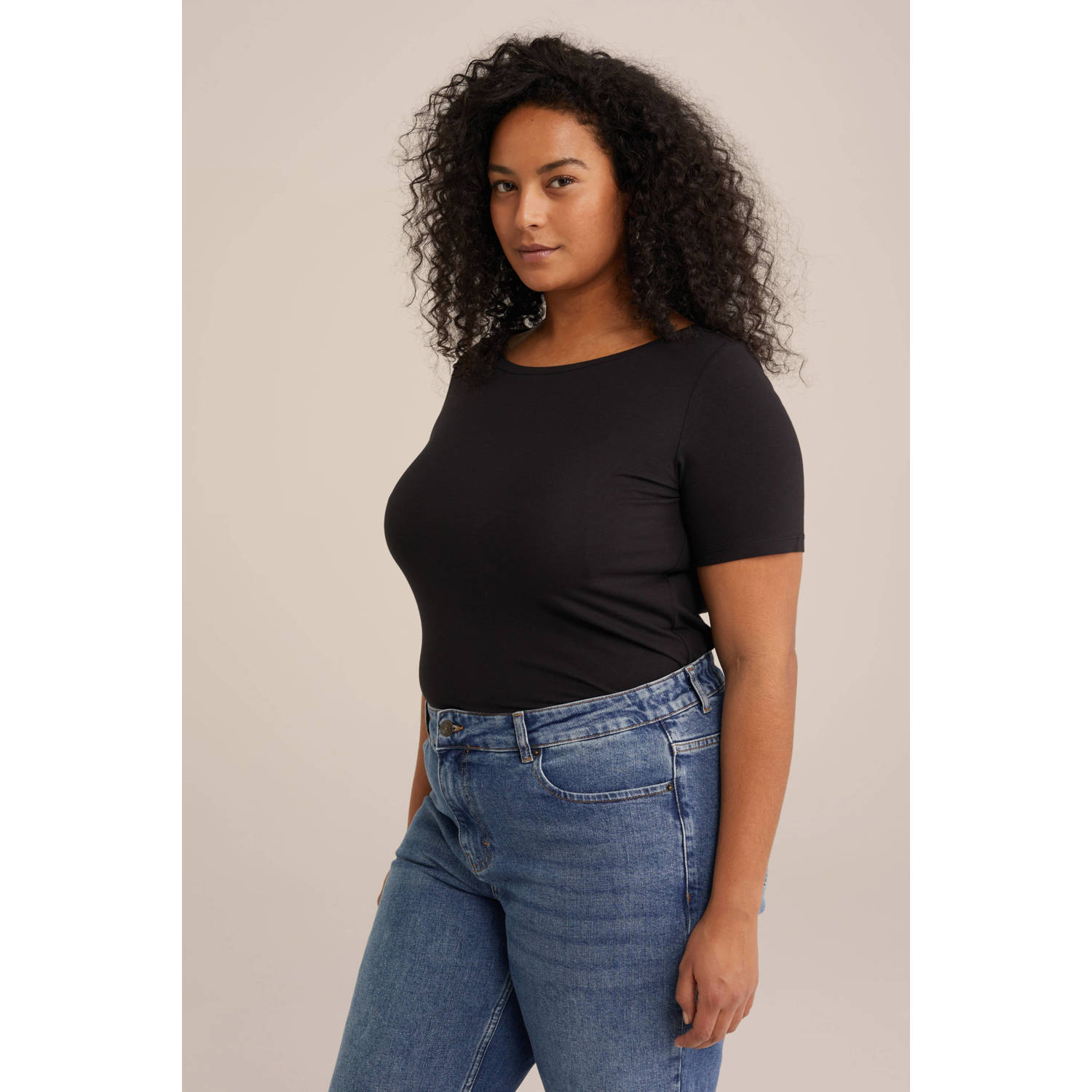 WE Fashion Curve T-shirt zwart