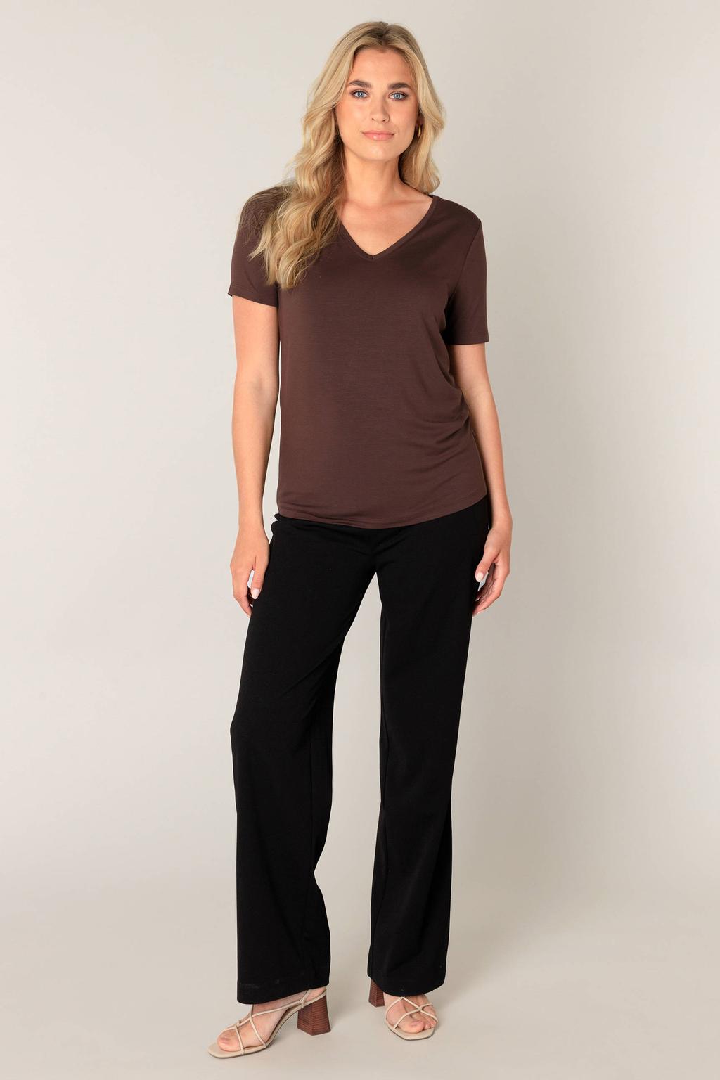Base Level T-shirt bruin