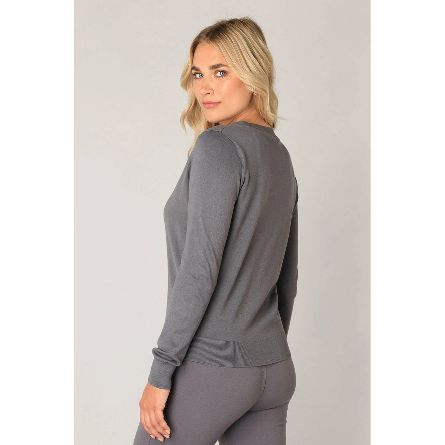 Base Level gebreid vest grijs