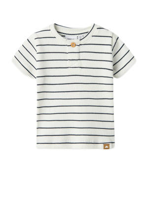 T-shirt wit