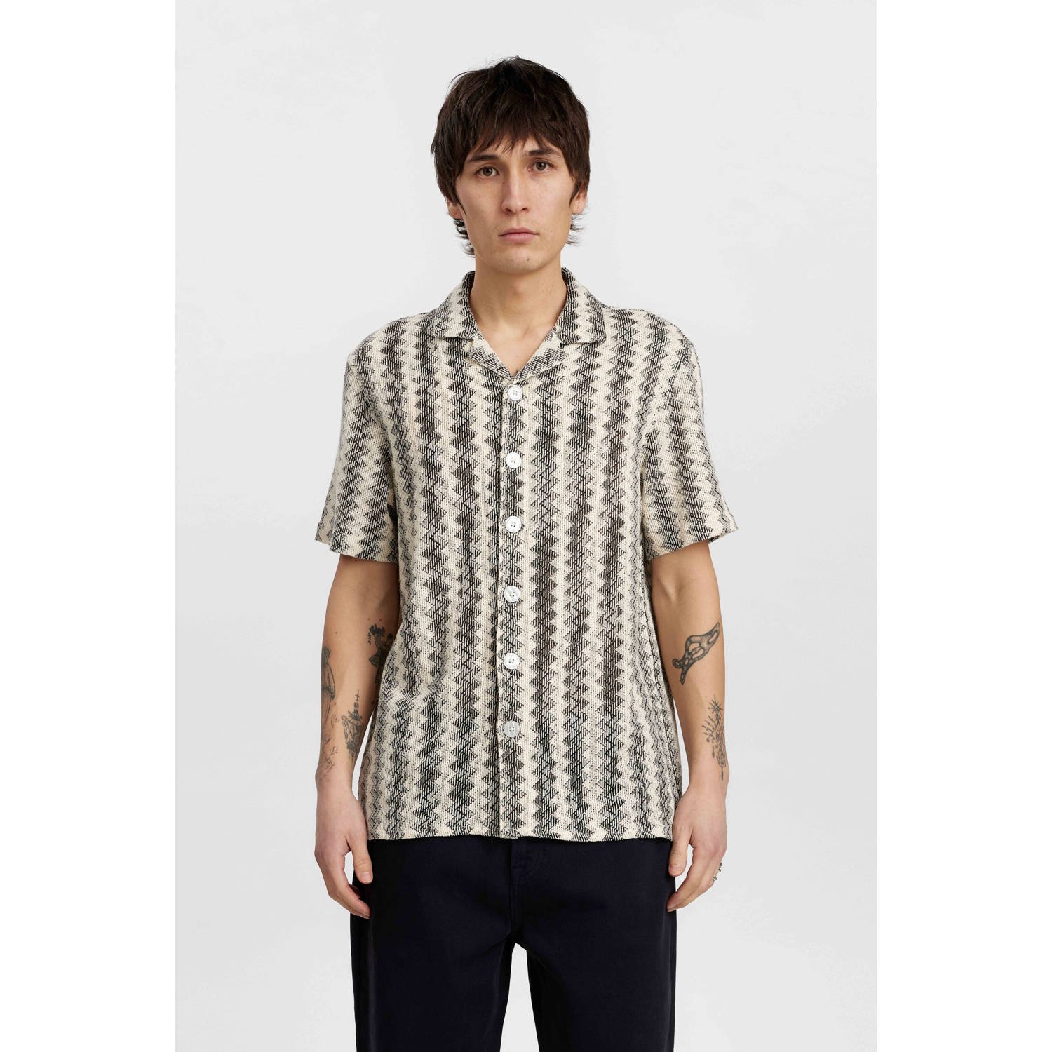 ANERKJENDT Heren Overhemden Akleon Jacquard S s Shirt Gebroken Wit