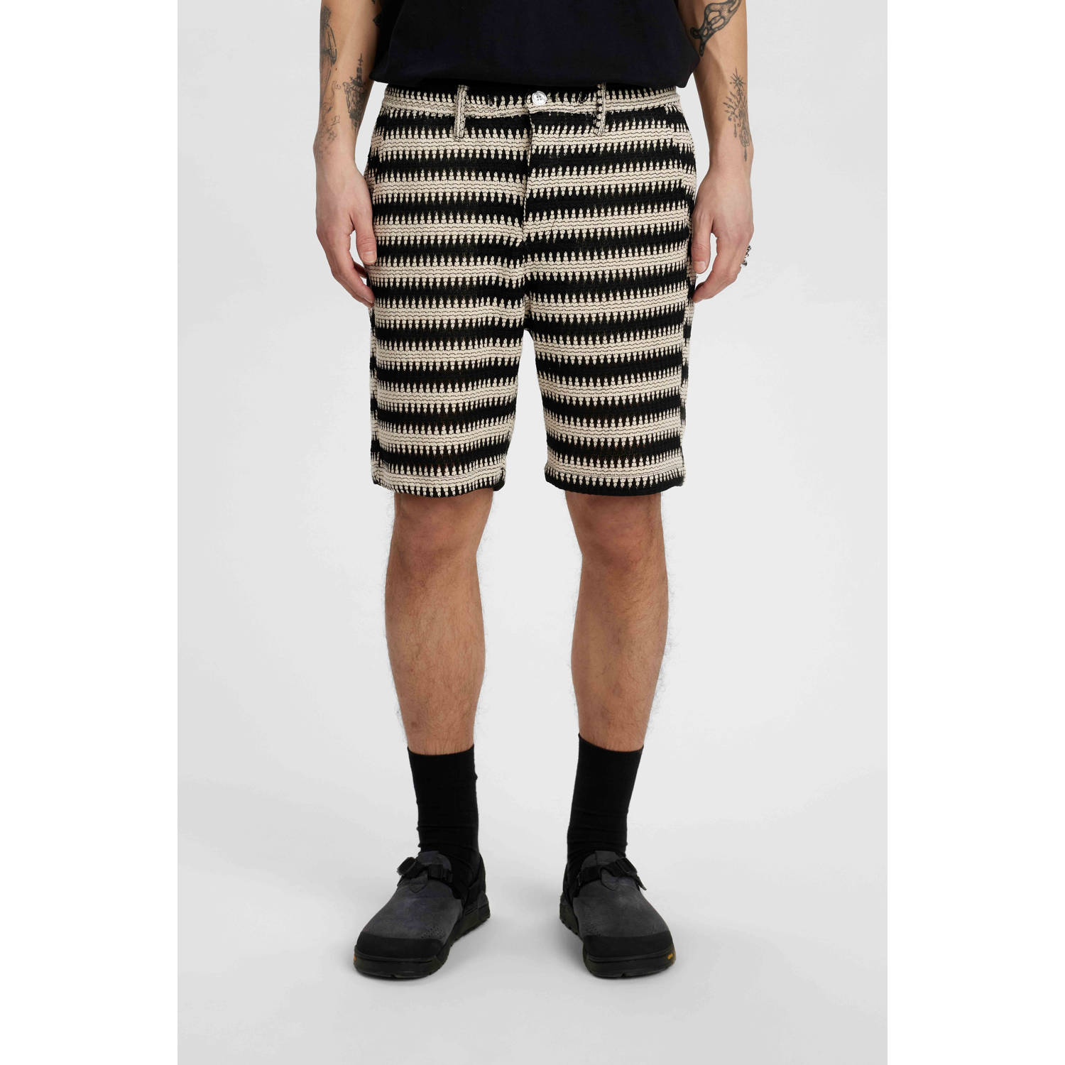 Anerkjendt regular casual short met textuur beige zwart