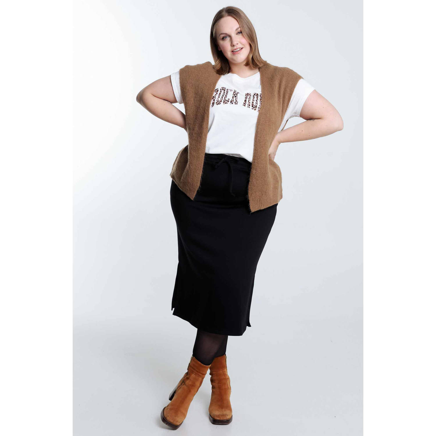 Paprika vest camel fijn gebreid