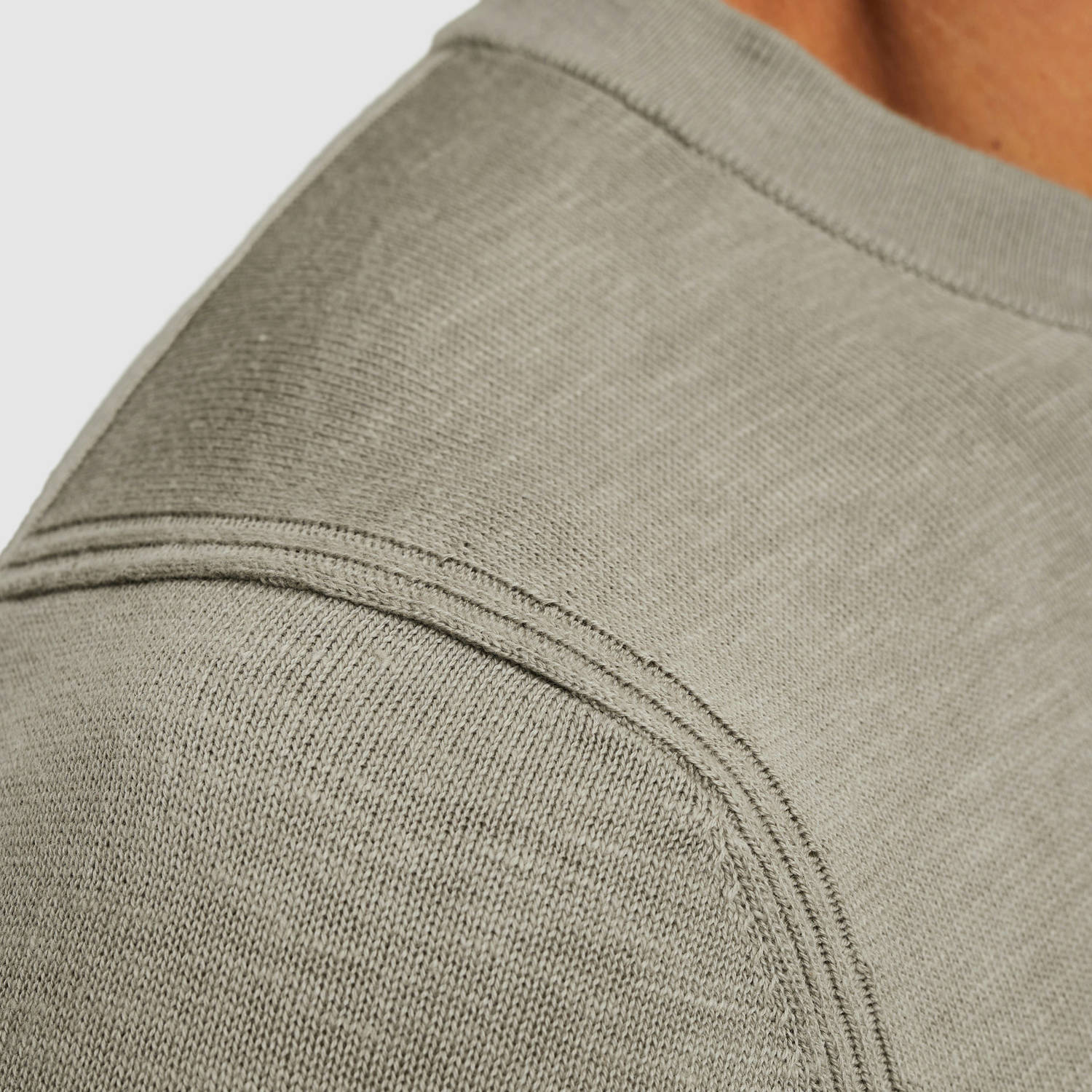 Cast Iron T-shirt fijn gebreid taupe