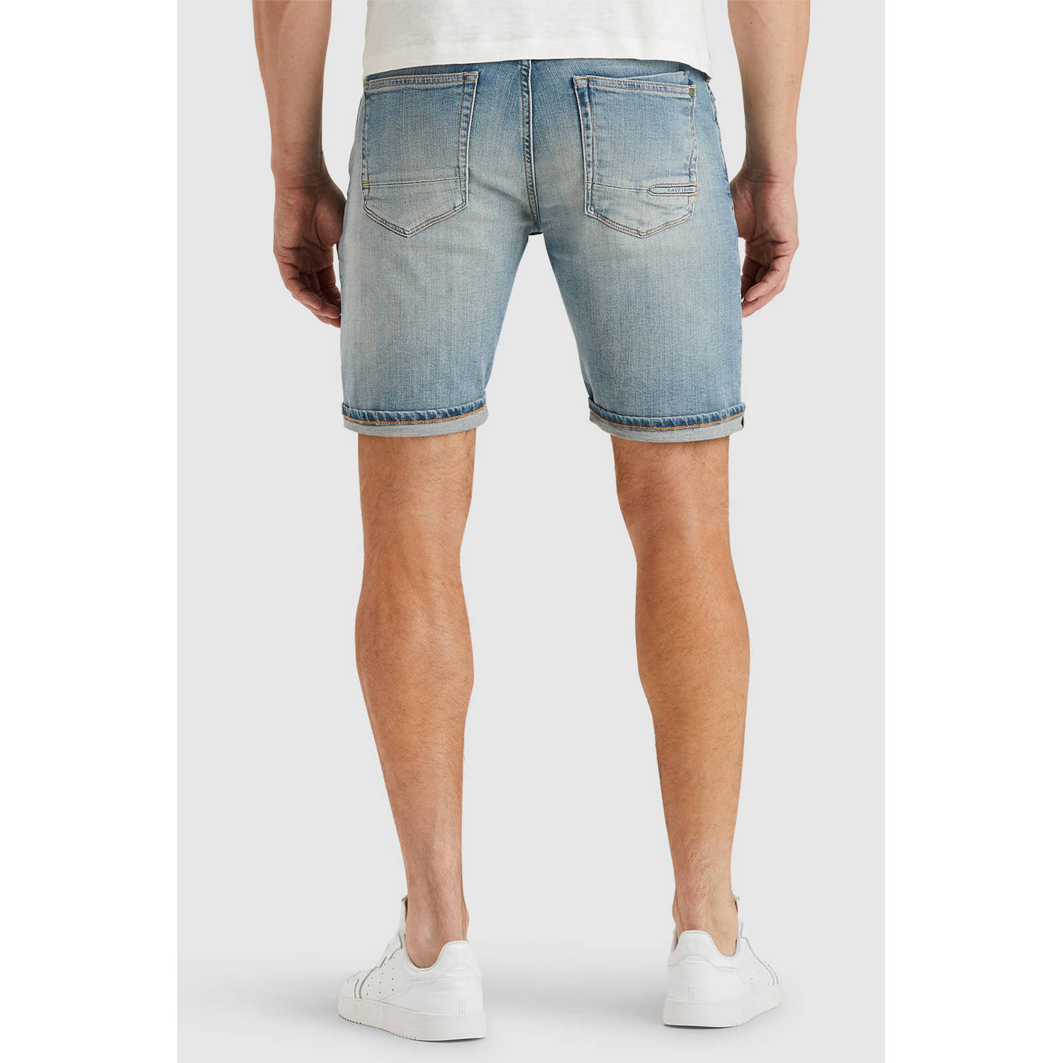 Cast Iron tapered denim short lichtblauw
