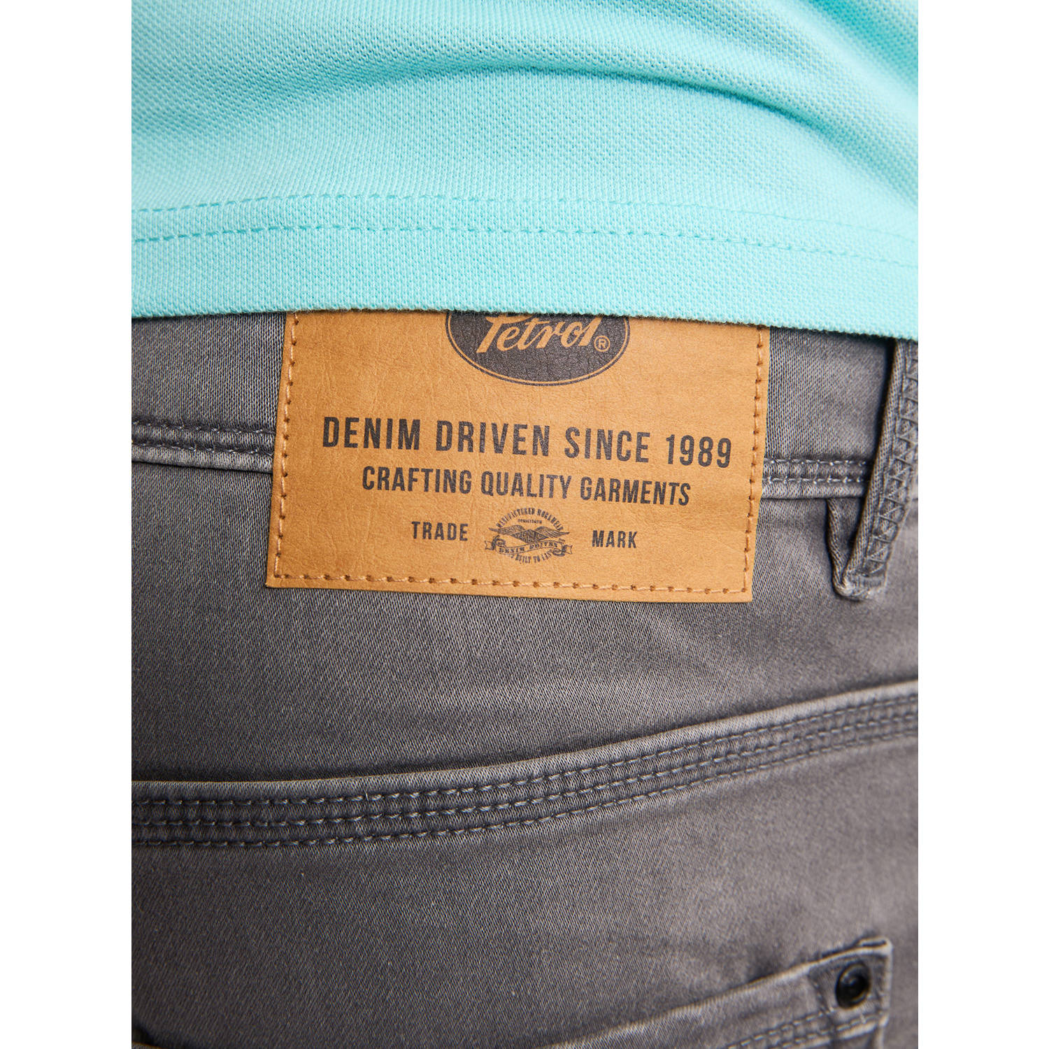 Petrol Industries slim denim short grijs