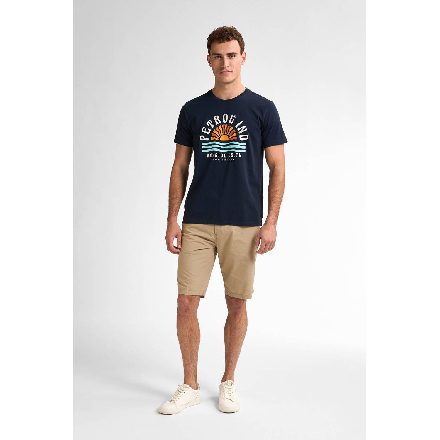Petrol Industries regular chino short bruin
