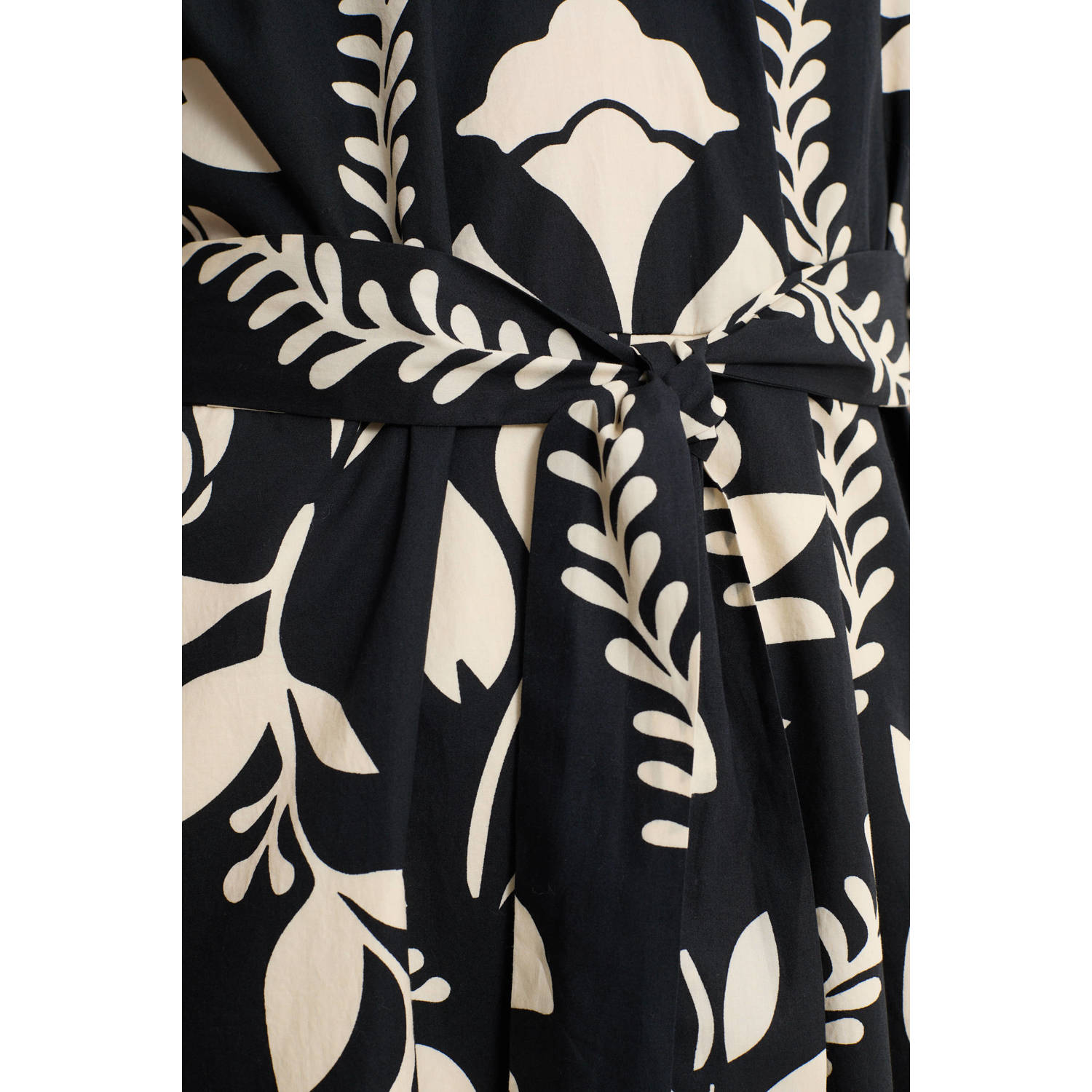Ruby maxi jurk met all over print zwart beige