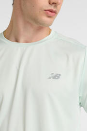 thumbnail: Lichtgroene heren New Balance sportshirt van polyester met effen, korte mouwen en ronde hals