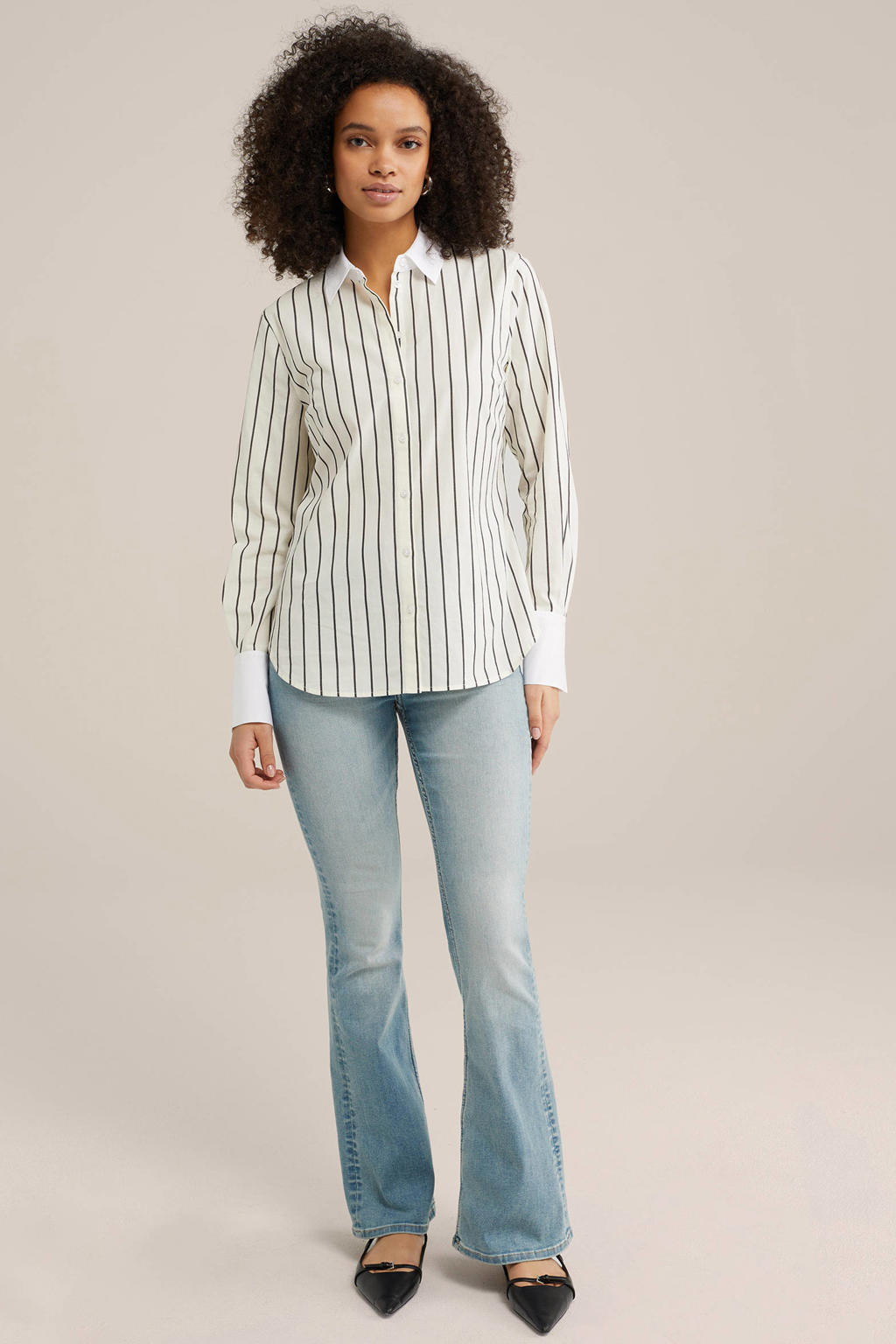 Light blue denim dames WE Fashion Blue Ridge high waist flared jeans van denim met rits- en knoopsluiting en effen
