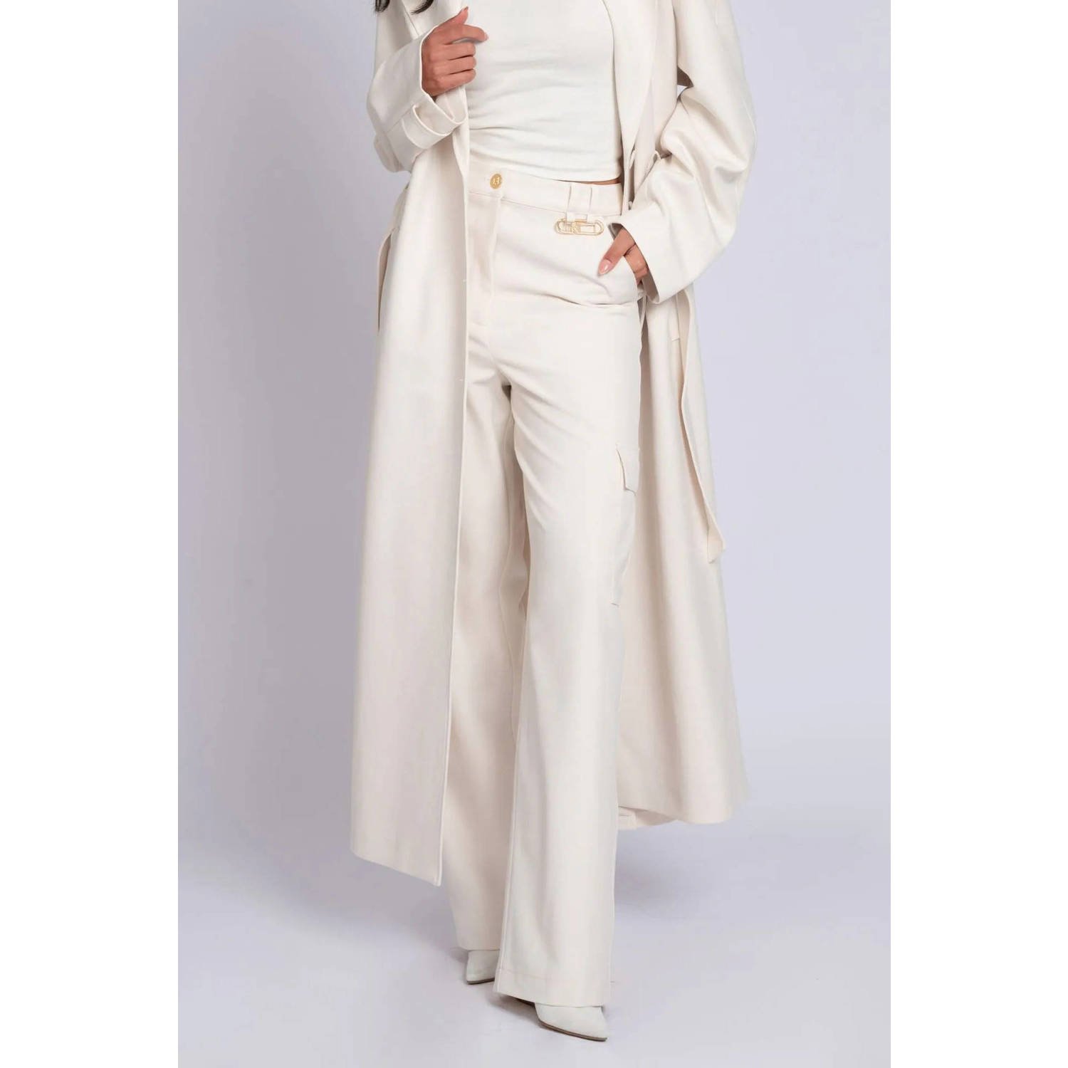 NIKKIE X Franka Vedder wide leg cargo broek ecru