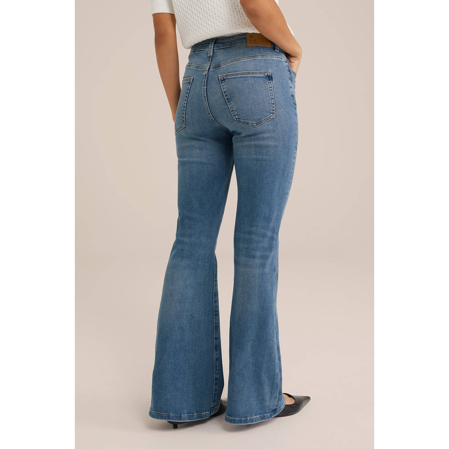 WE Fashion Blue Ridge high waist flared jeans medium blue denim