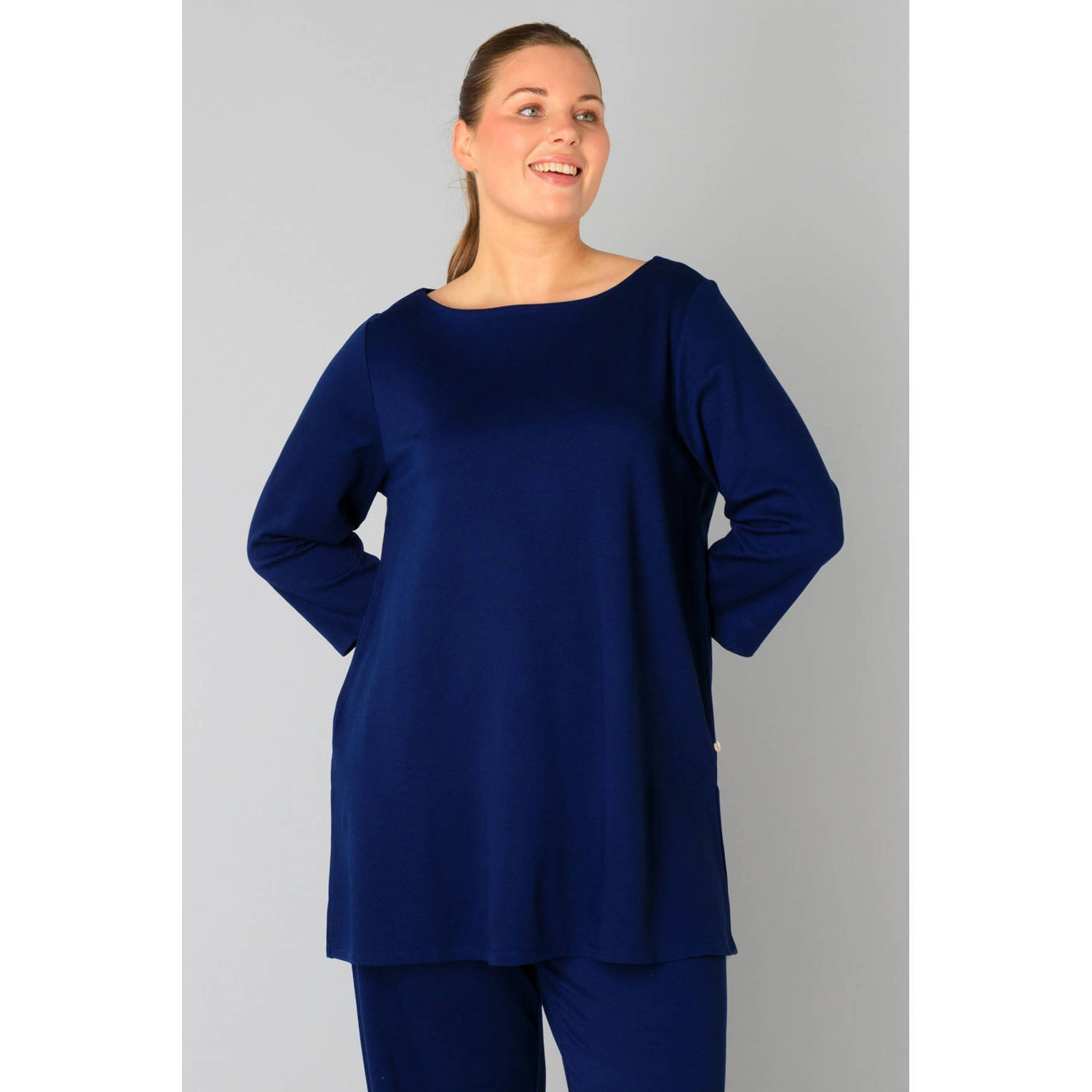 Yesta top donkerblauw