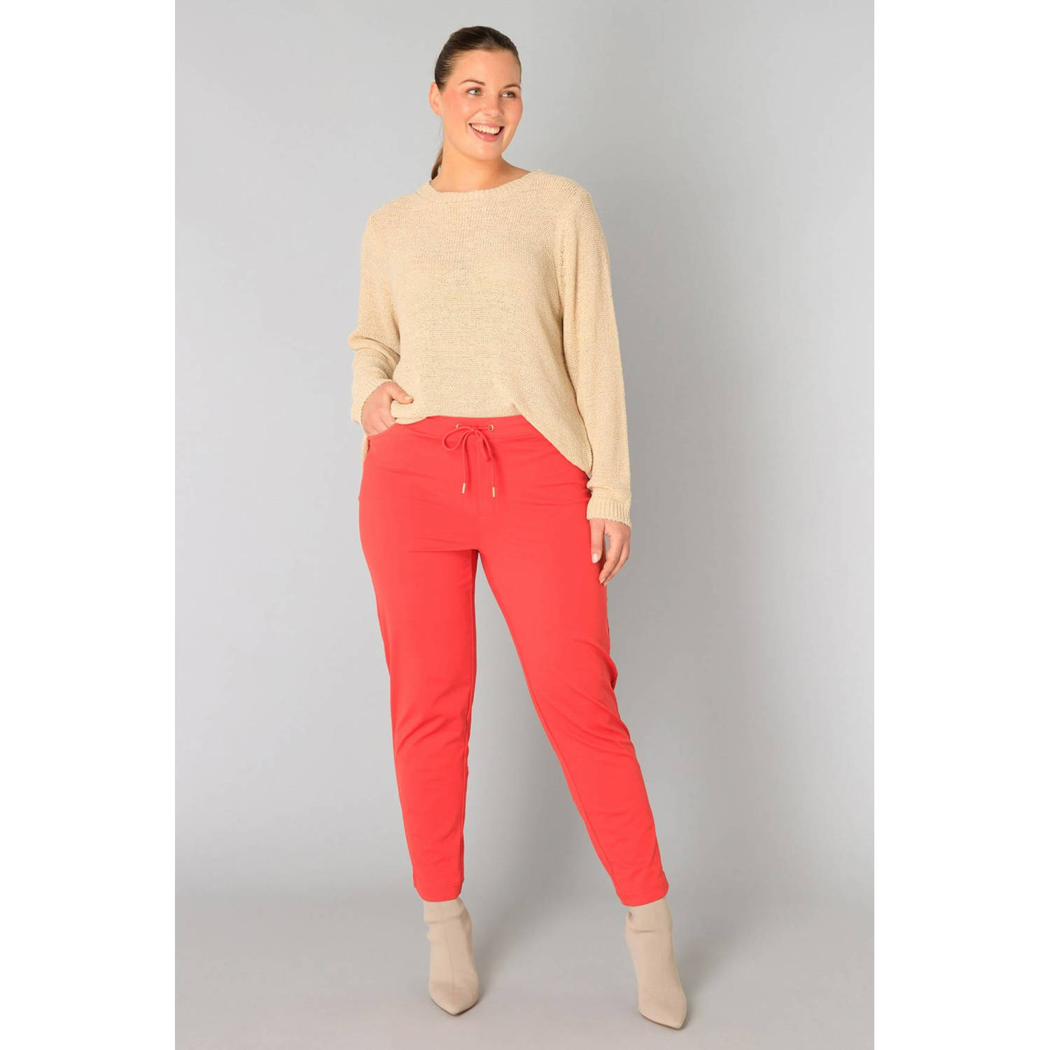 Yesta regular waist broek koraalrood